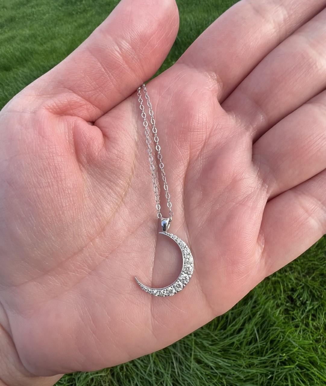 Diamond Crescent Moon Pendant Necklace In New Condition For Sale In Phoenix, AZ