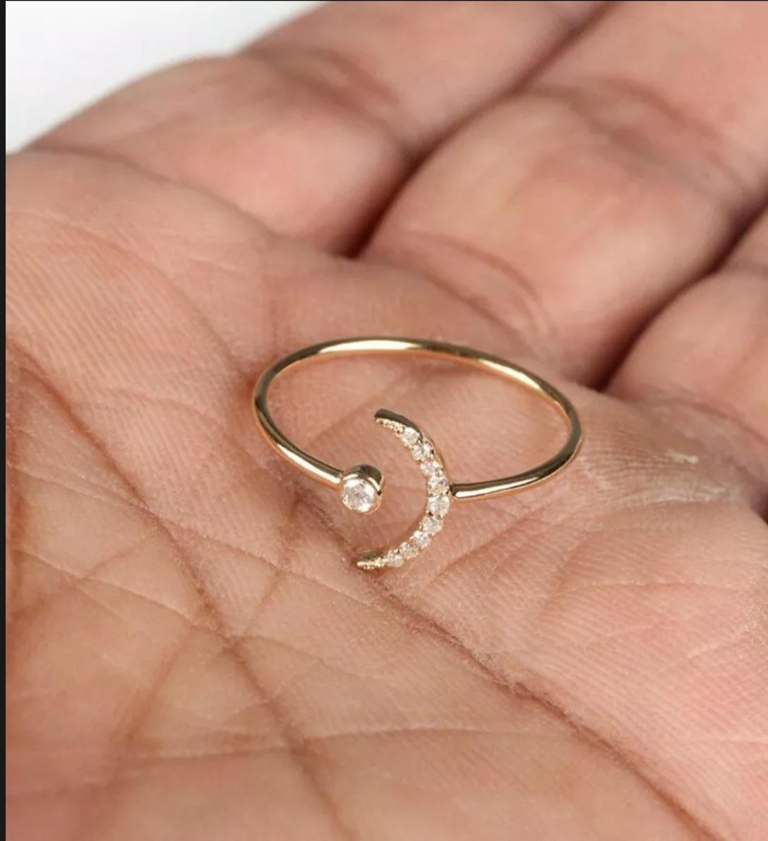 Round Cut Diamond Crescent Moon Ring 14k Gold Bridal Jewelry Wedding Day Diamond Ring. For Sale