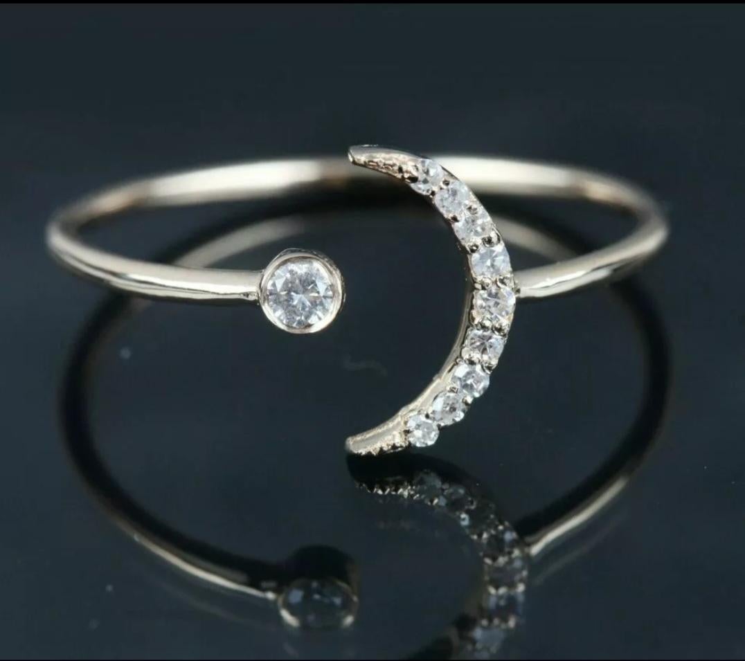 Women's or Men's Diamond Crescent Moon Ring 14k Gold Bridal Jewelry Wedding Day Diamond Ring. For Sale