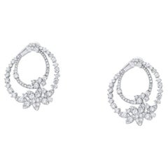 Boucles d'oreilles uniques en or blanc avec pendentifs en forme de diamants de fantaisie taillés en pavé et en croissant 