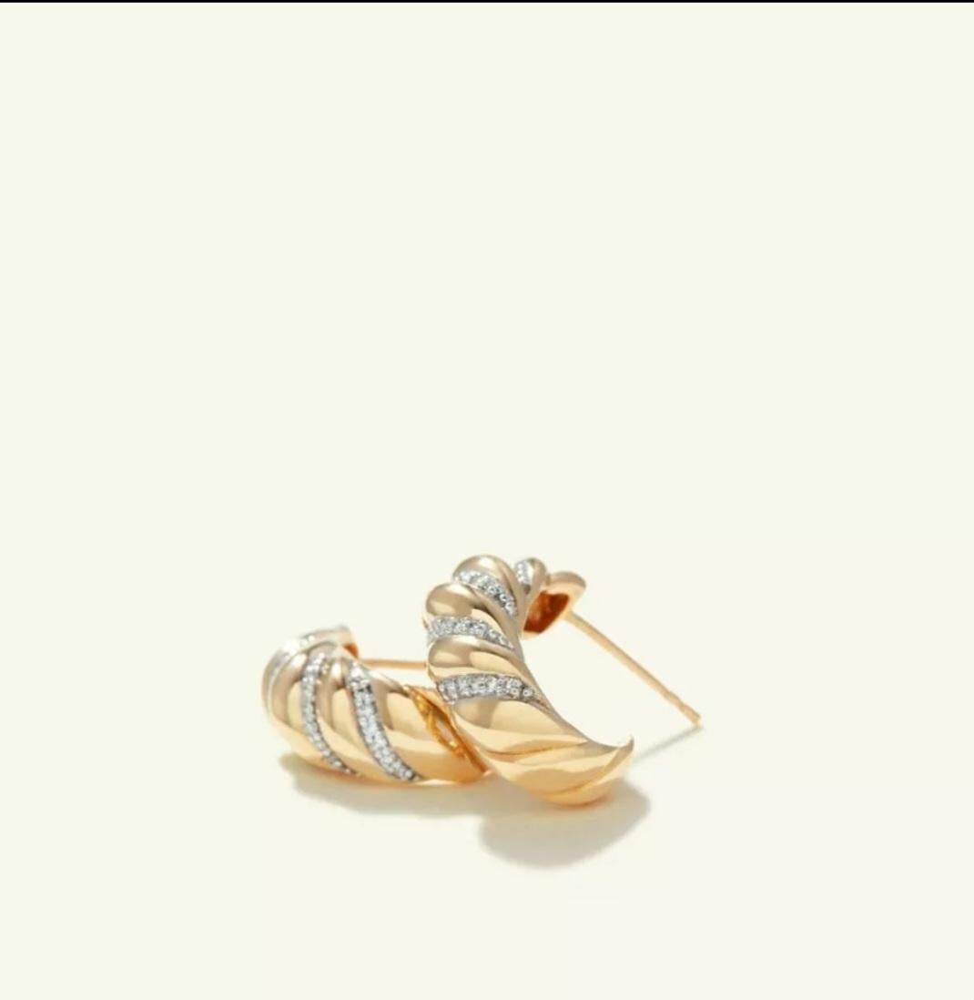 Diamond Croissant Hoop Earring 14k Solid Gold Twisted Dome Open Hoop Earrings In New Condition For Sale In Chicago, IL