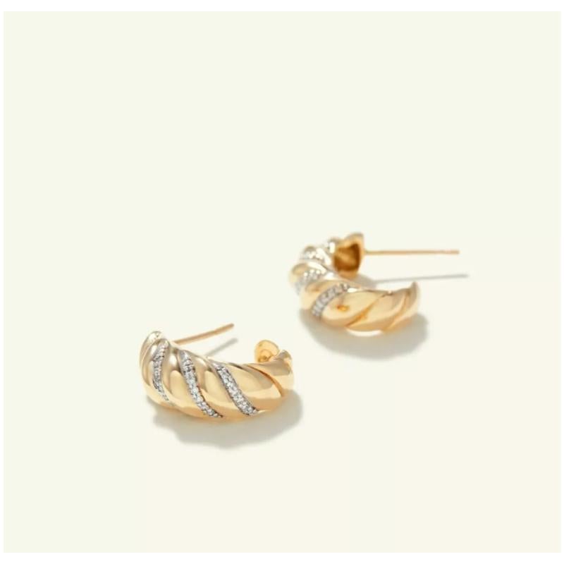Round Cut Diamond Croissant Hoop Earring 14k Solid Gold Twisted Dome Open Minimalist For Sale