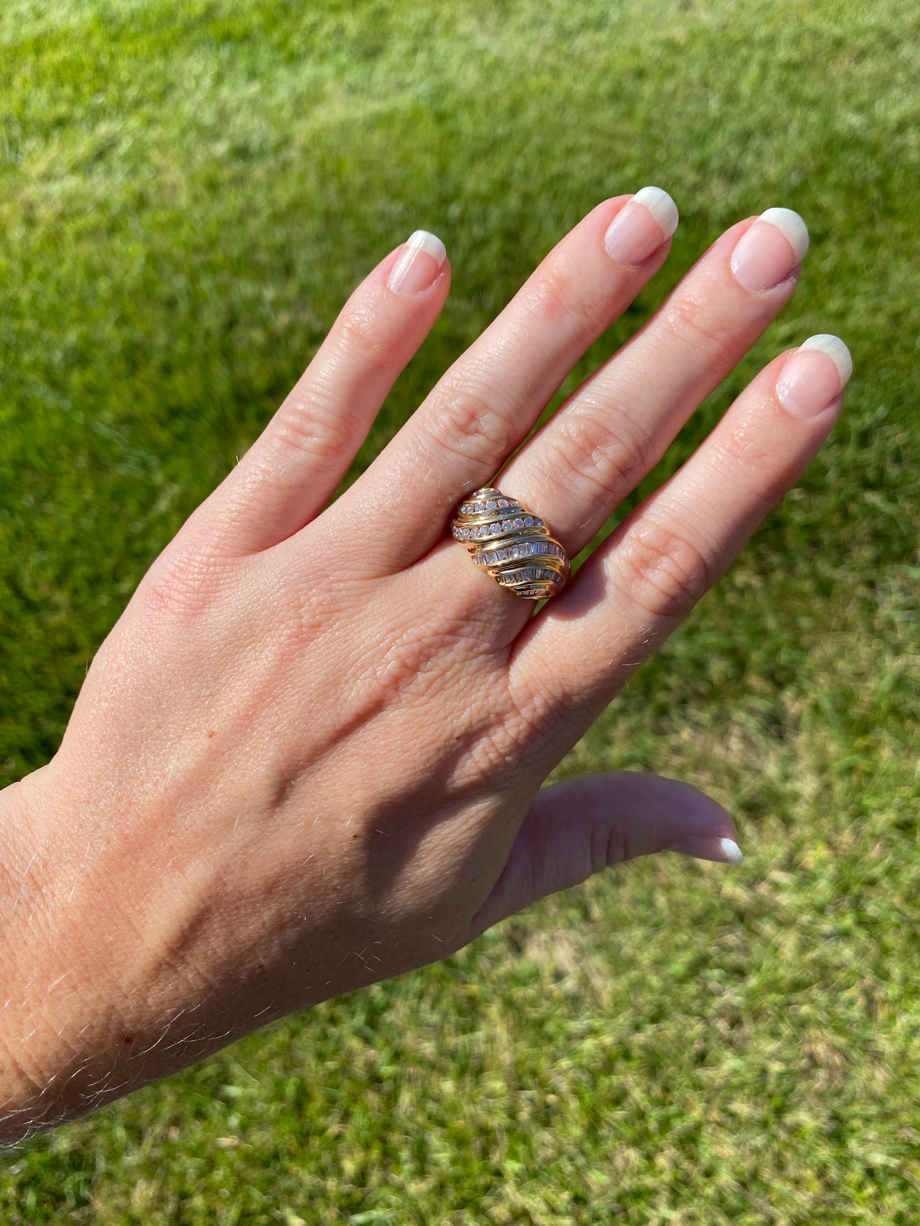 Diamond Croissant Ring, 14K Gold, Baguette Diamond Ring, Ribbed Diamond Ring In Good Condition For Sale In McLeansville, NC