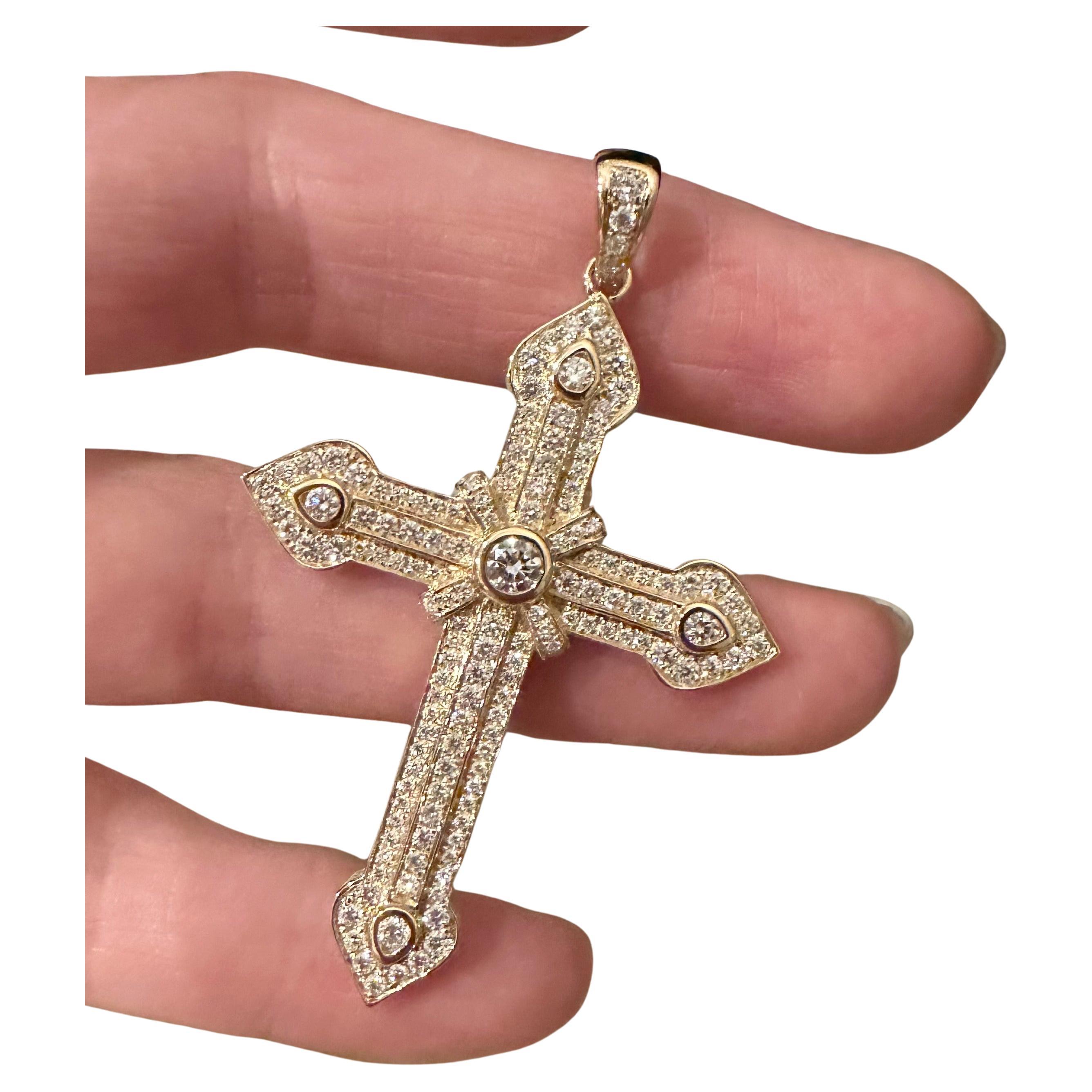 Diamant-Kreuz 14KT Gelbgold 2,5 Zoll lang 2ct Diamanten große Kreuz VS Diamanten im Angebot