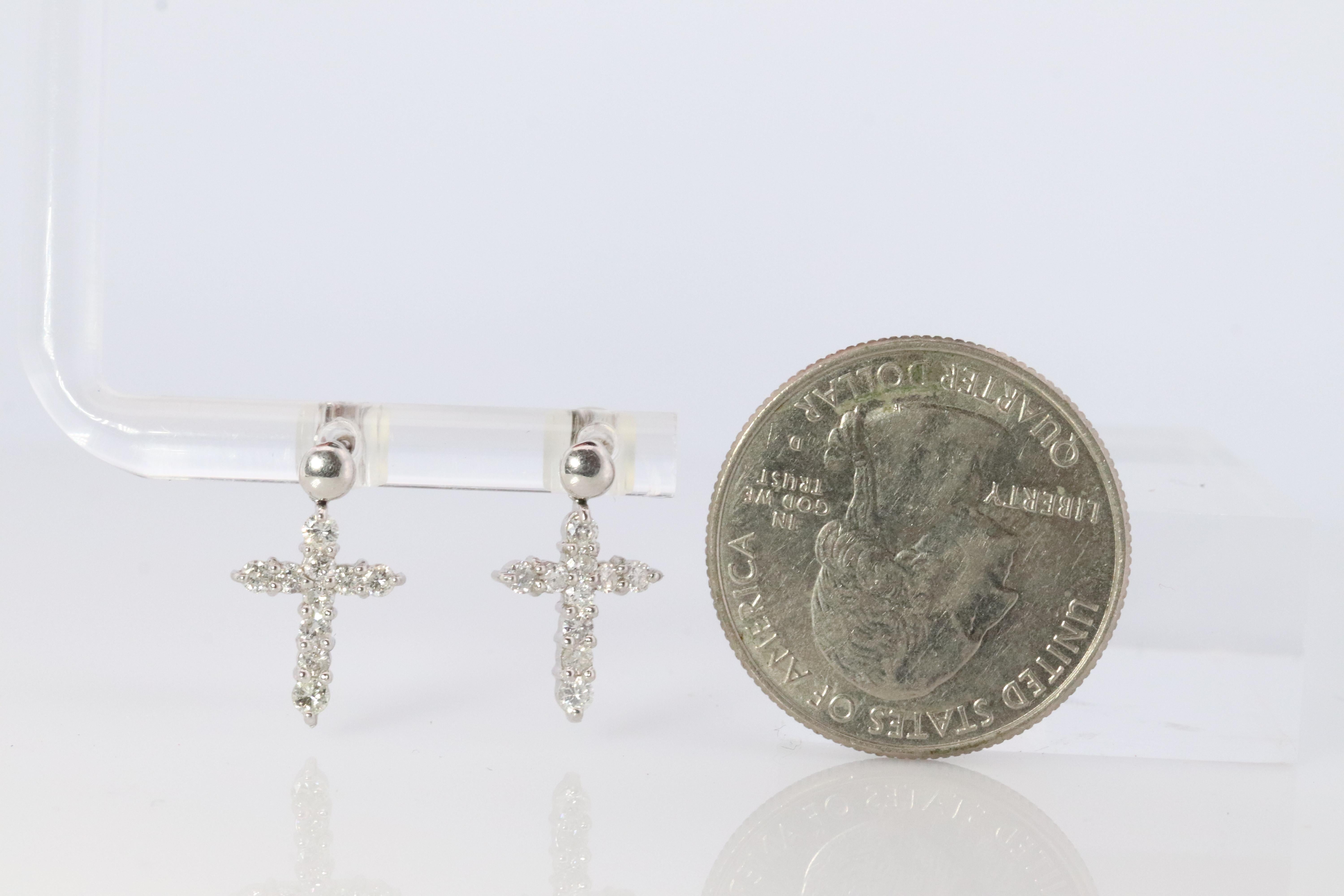 Diamant-Kreuz-Ohrringe. Platin PT900 1/4ct Diamant-Ohrringe aus Platin. Damen im Angebot