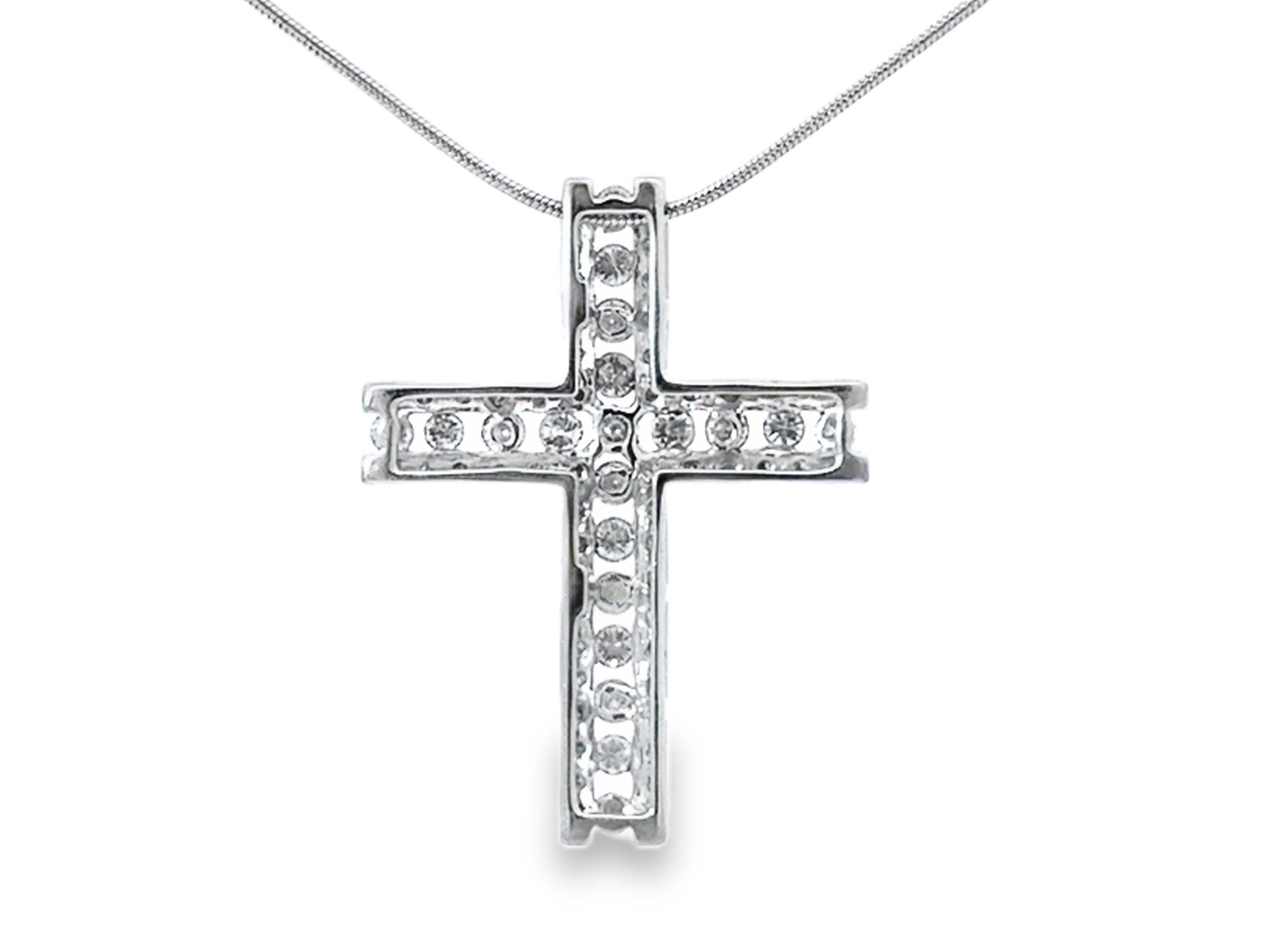 Collana con croce di diamanti in oro bianco 18k in vendita 1