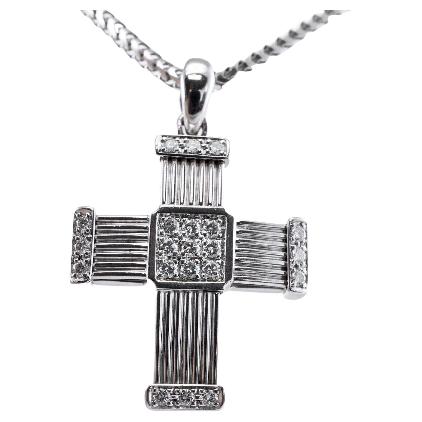Collier Croix en diamant Pendentif Croix en or 18K par Di Modolo en vente