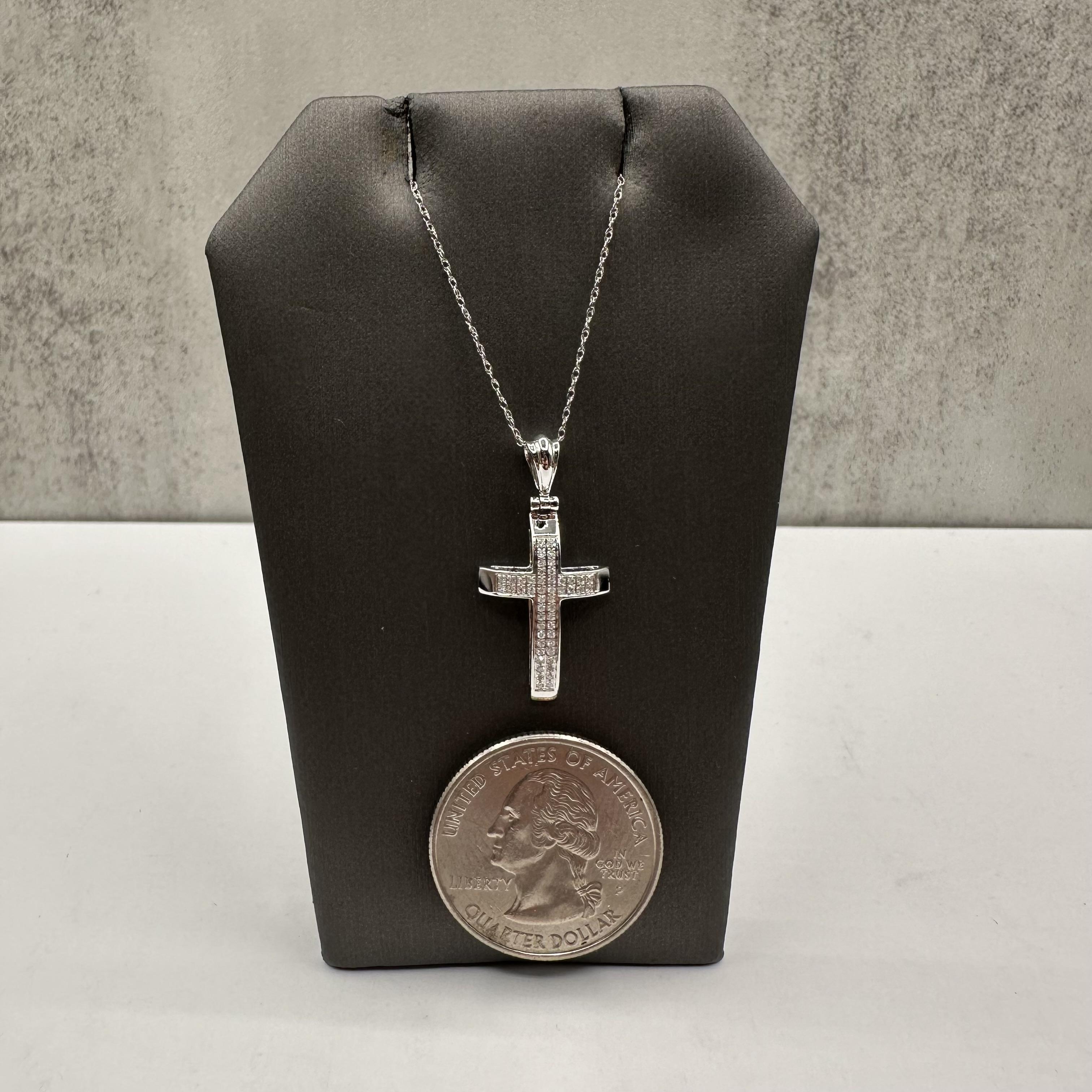 Collier croix en or blanc 14kt - 0.12ctw HI I1 Diamants, 18