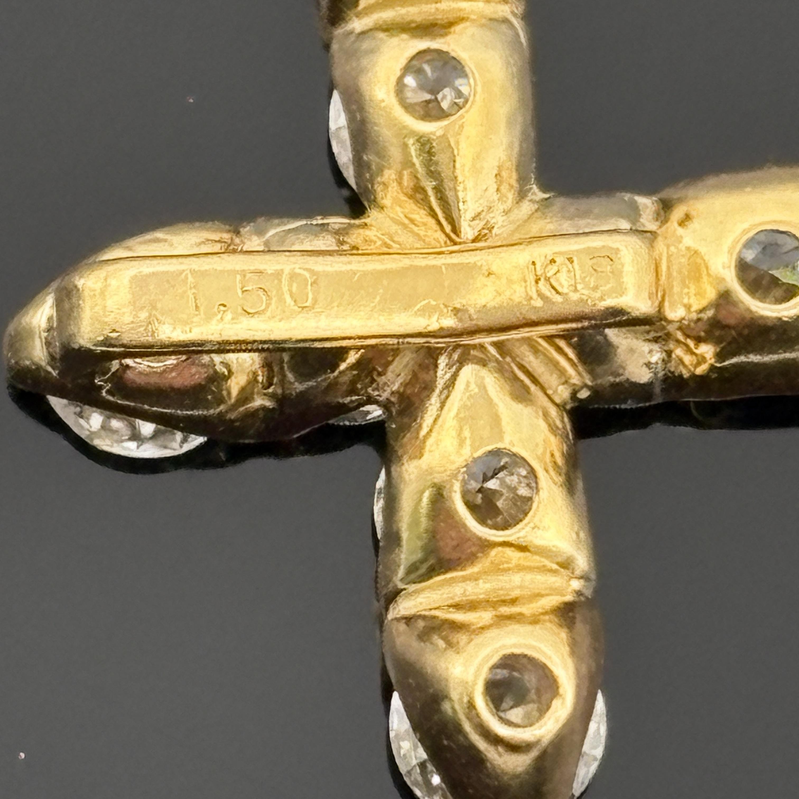 Ciondolo con croce di diamanti da 1,50 carati  oro giallo 18k in vendita 1