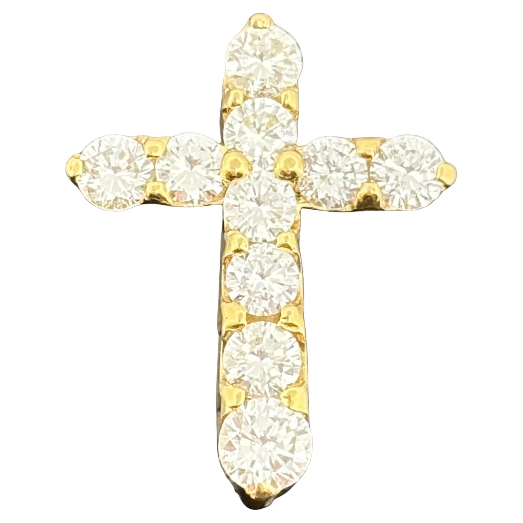 Ciondolo con croce di diamanti da 1,50 carati  oro giallo 18k in vendita