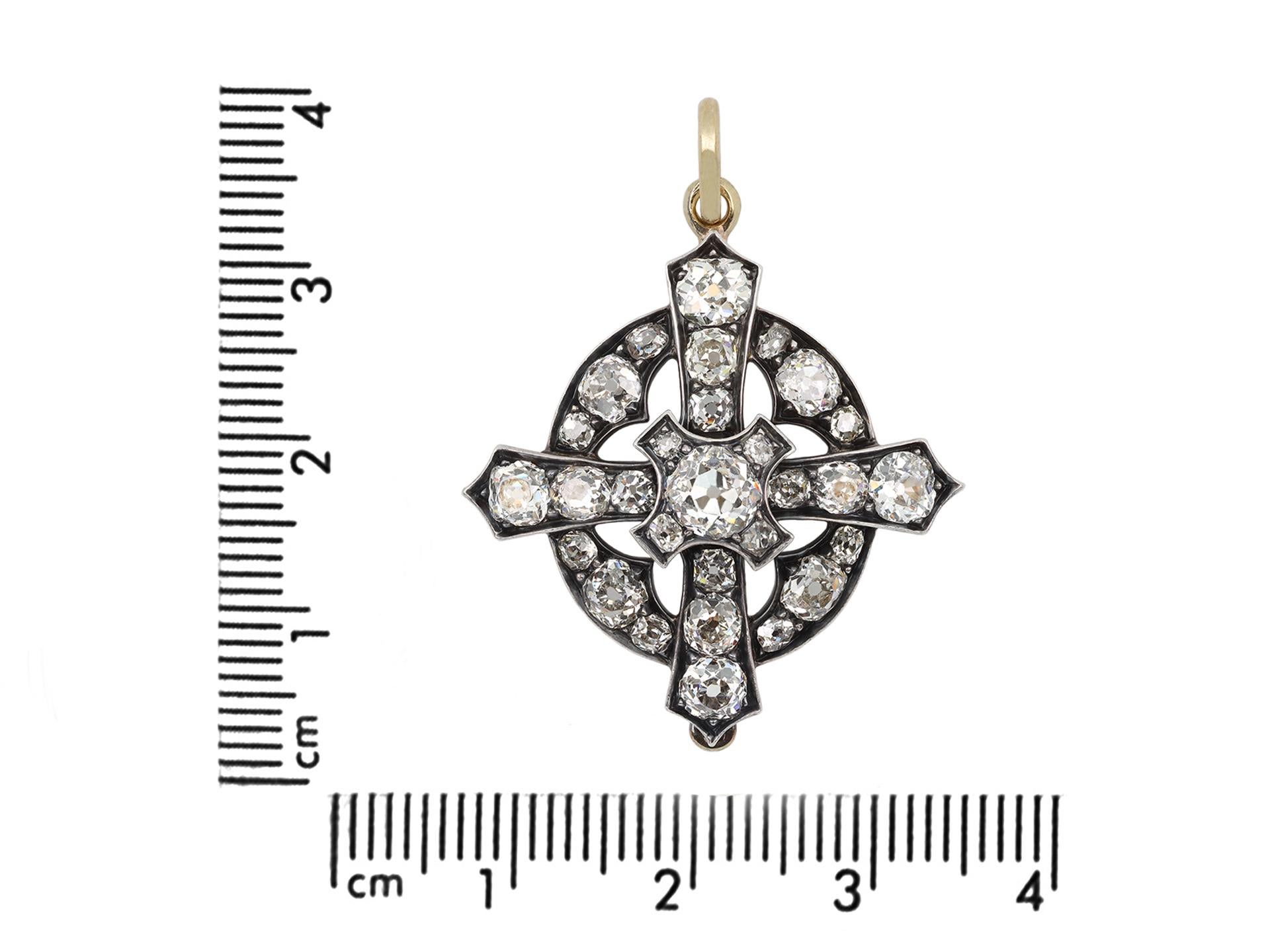 Old Mine Cut Diamond cross pendant / brooch, circa 1860. For Sale