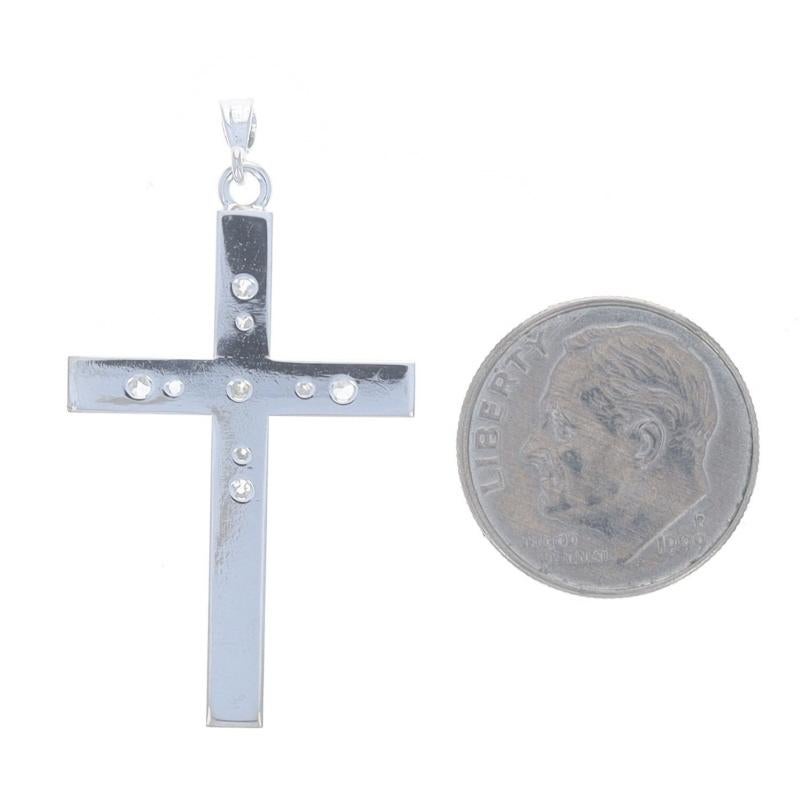 Diamant-Kreuz-Anhänger - Europäischer .24ctw Glaube im Zustand „Hervorragend“ im Angebot in Greensboro, NC