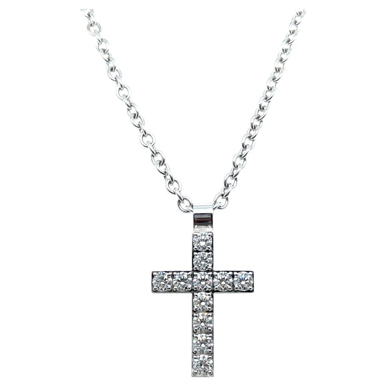 Diamond Cross Pendant in 18 Karat White Gold For Sale at 1stDibs