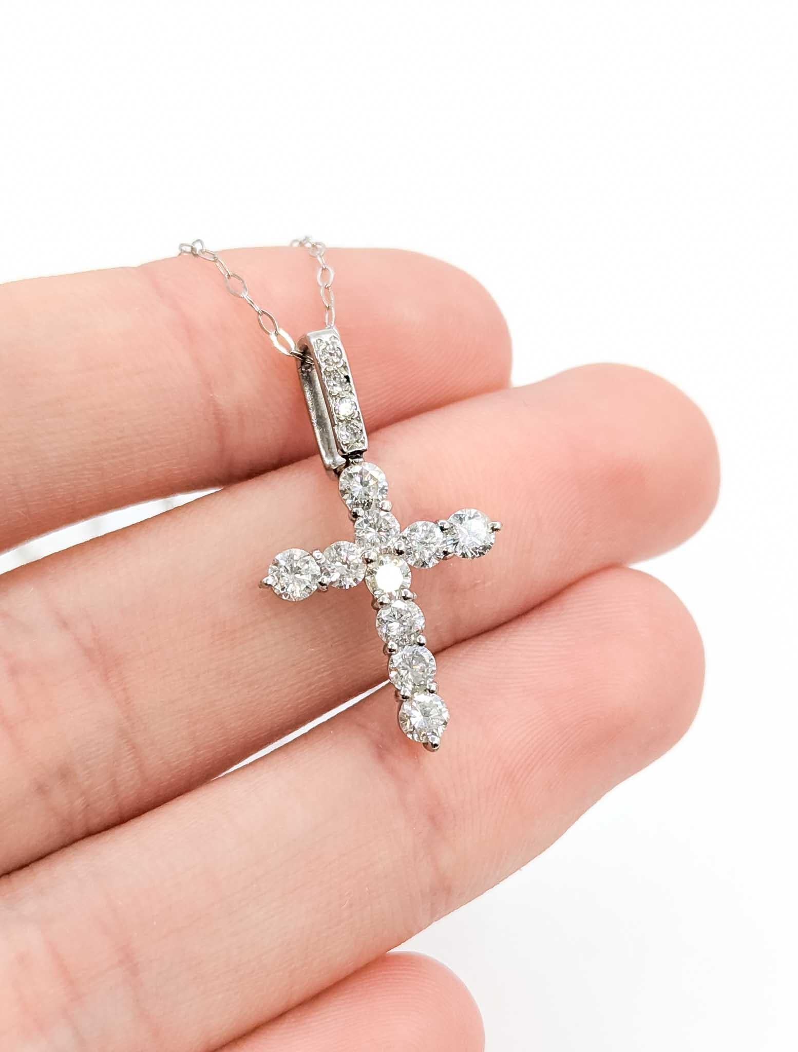 Ciondolo con croce di diamanti in platino In condizioni ottime in vendita a Bloomington, MN