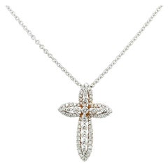 Collier pendentif croix en or blanc 18 carats et diamants