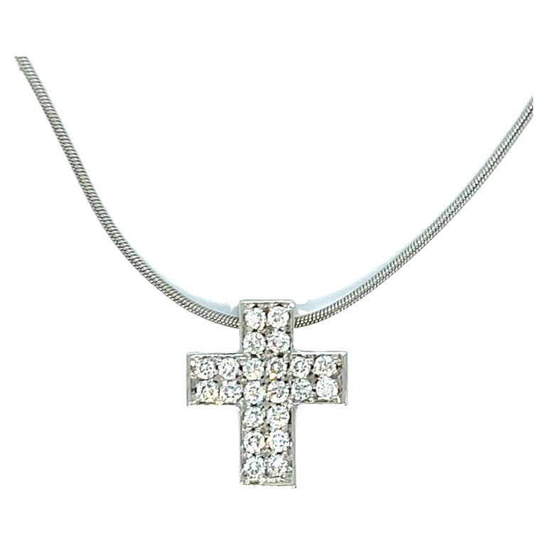 Diamond Cross Pendant Necklace For Sale at 1stDibs
