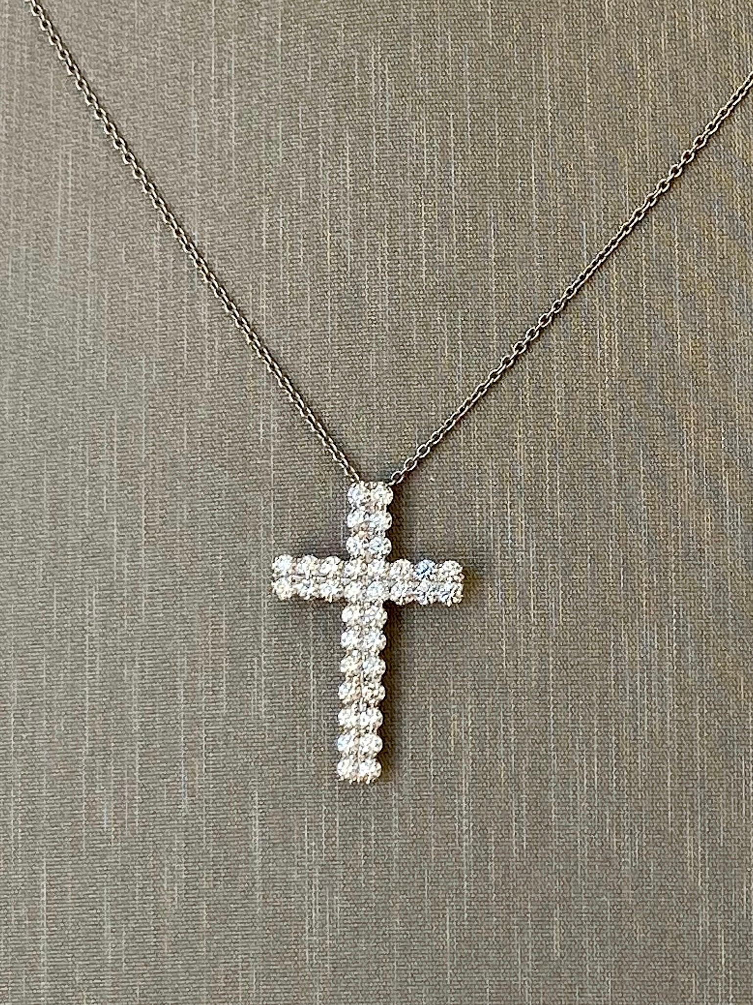 Contemporary Diamond Cross Pendent Necklace in White Gold For Sale