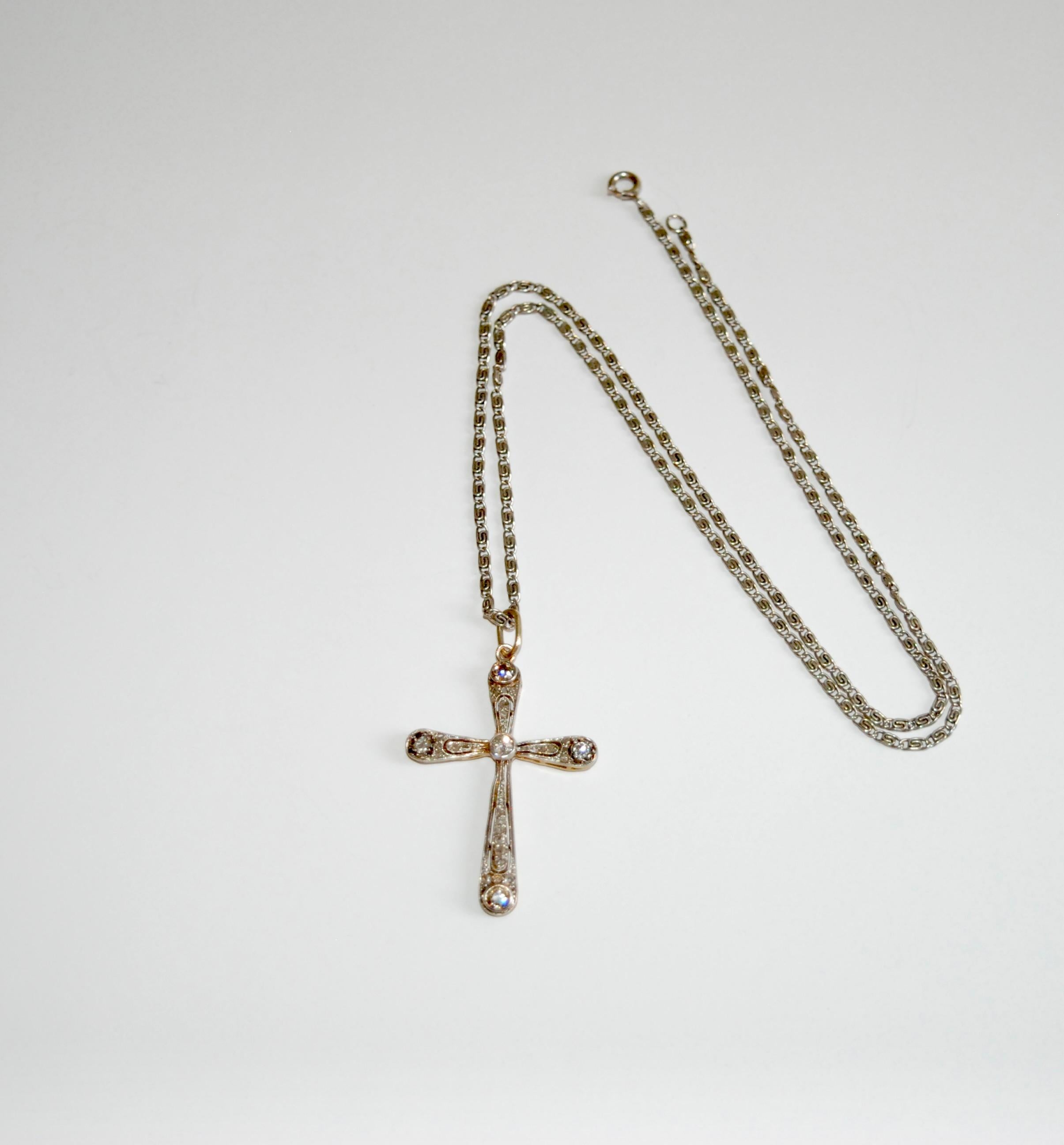 Belle Époque Diamond Crucifix Pendant Necklace In Fair Condition For Sale In London, GB