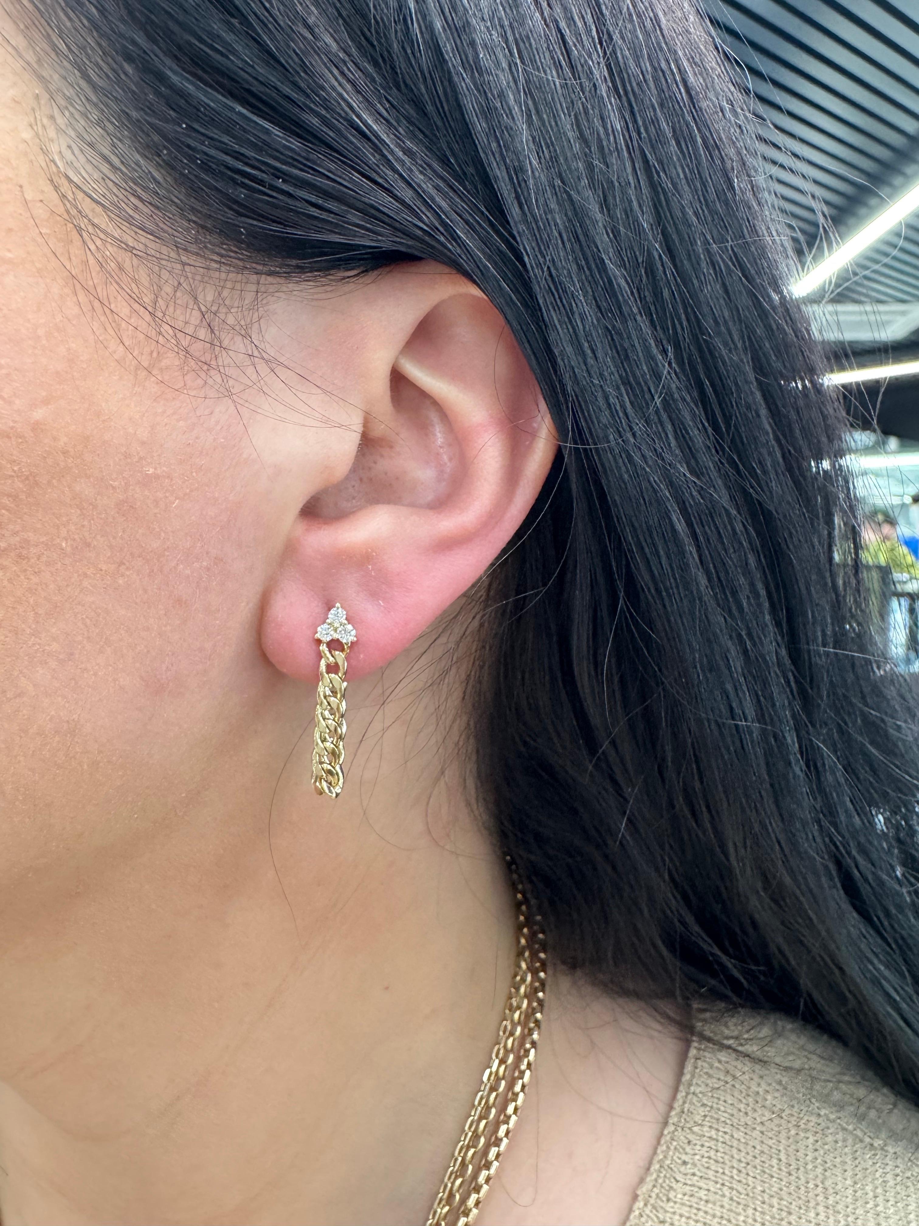 Contemporain Boucles d'oreilles pendantes à chaîne cubaine en diamant 0.27 carats or jaune 14 carats 2.09 grammes en vente