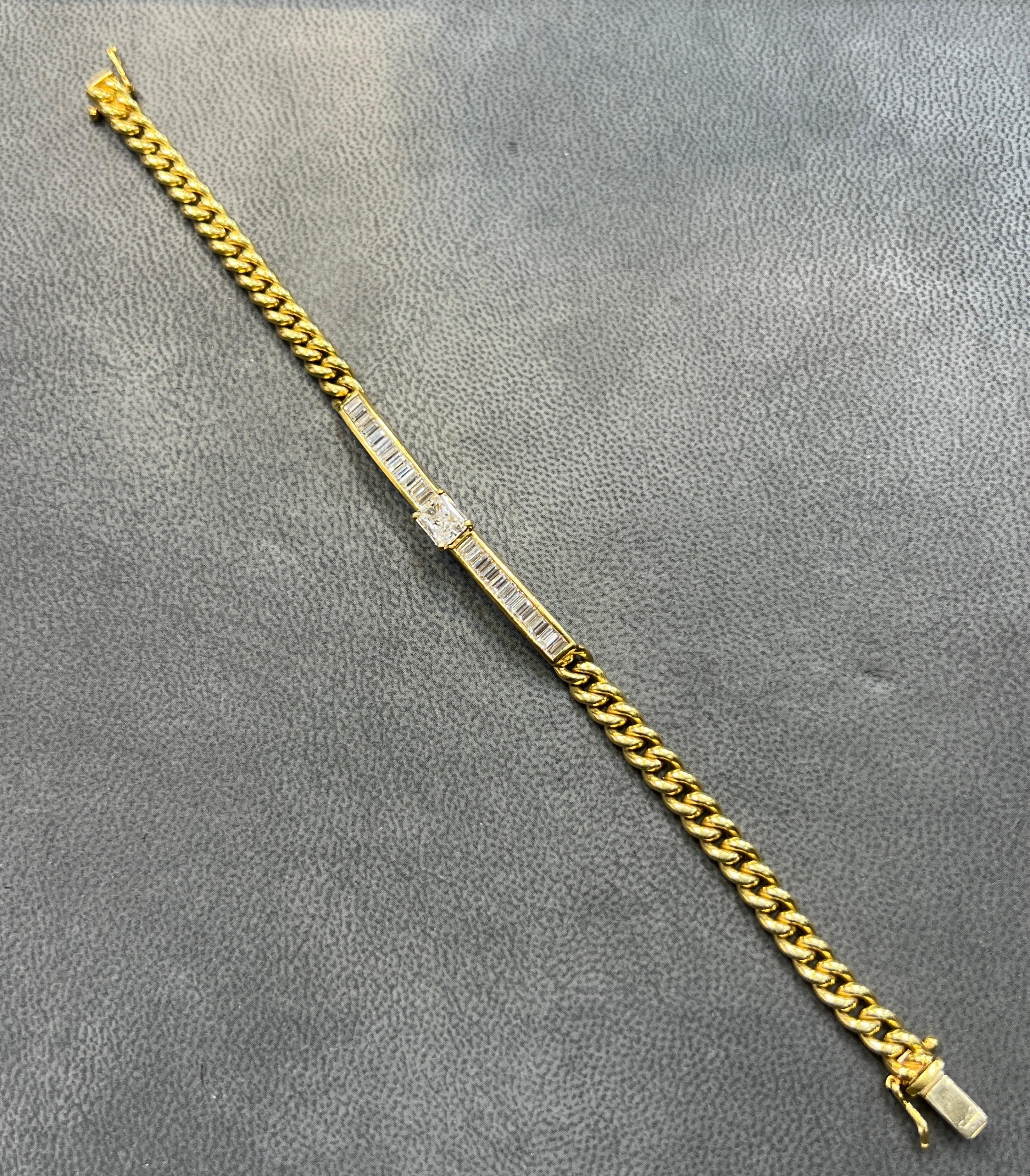 Diamond Cuban Link Bracelet In Excellent Condition For Sale In New York, NY