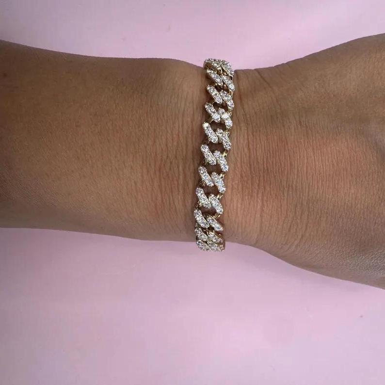 Taille ronde Bracelet à maillons cubains en or jaune 14 carats avec fermoir en diamants de 4,89 carats en vente