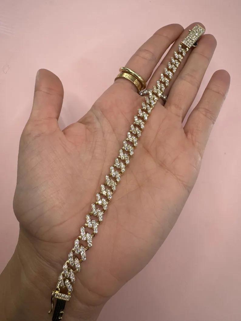 Bracelet à maillons cubains en or jaune 14 carats avec fermoir en diamants de 4,89 carats Neuf - En vente à New York, NY