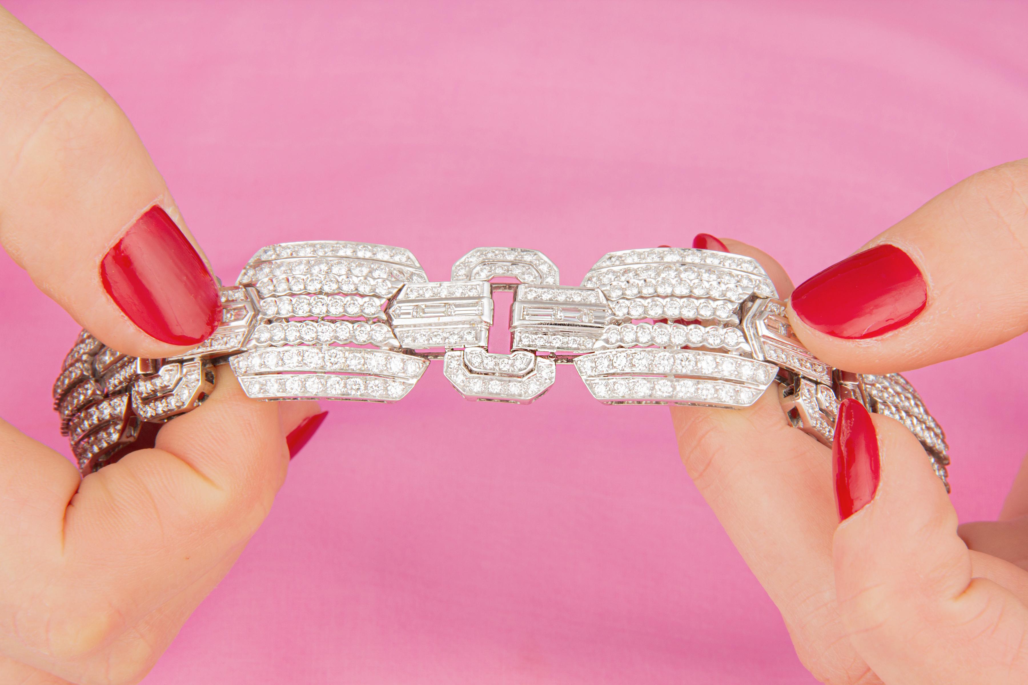 Taille baguette Bracelet manchette Ella Gafter en vente