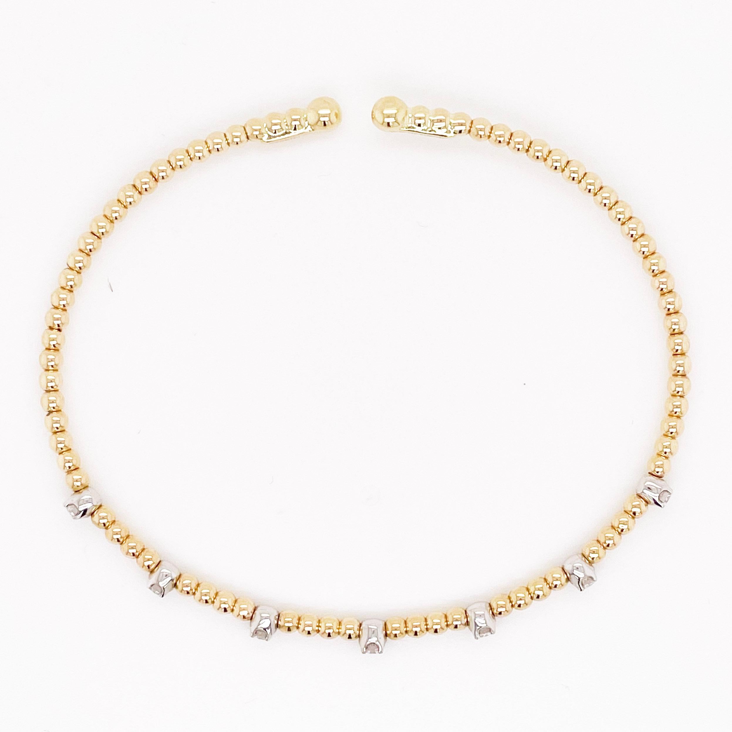 Taille ronde Bracelet manchette flexible en or blanc-jaune 14 carats et diamants en vente