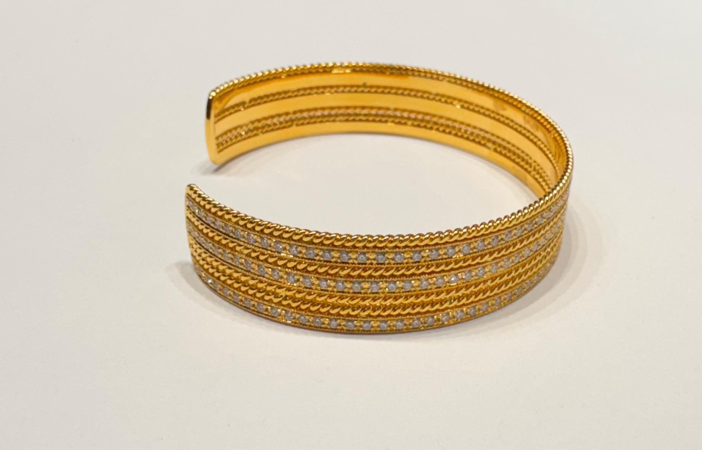 Diamant-Manschettenarmband in 18K Goldfassung im Angebot 2
