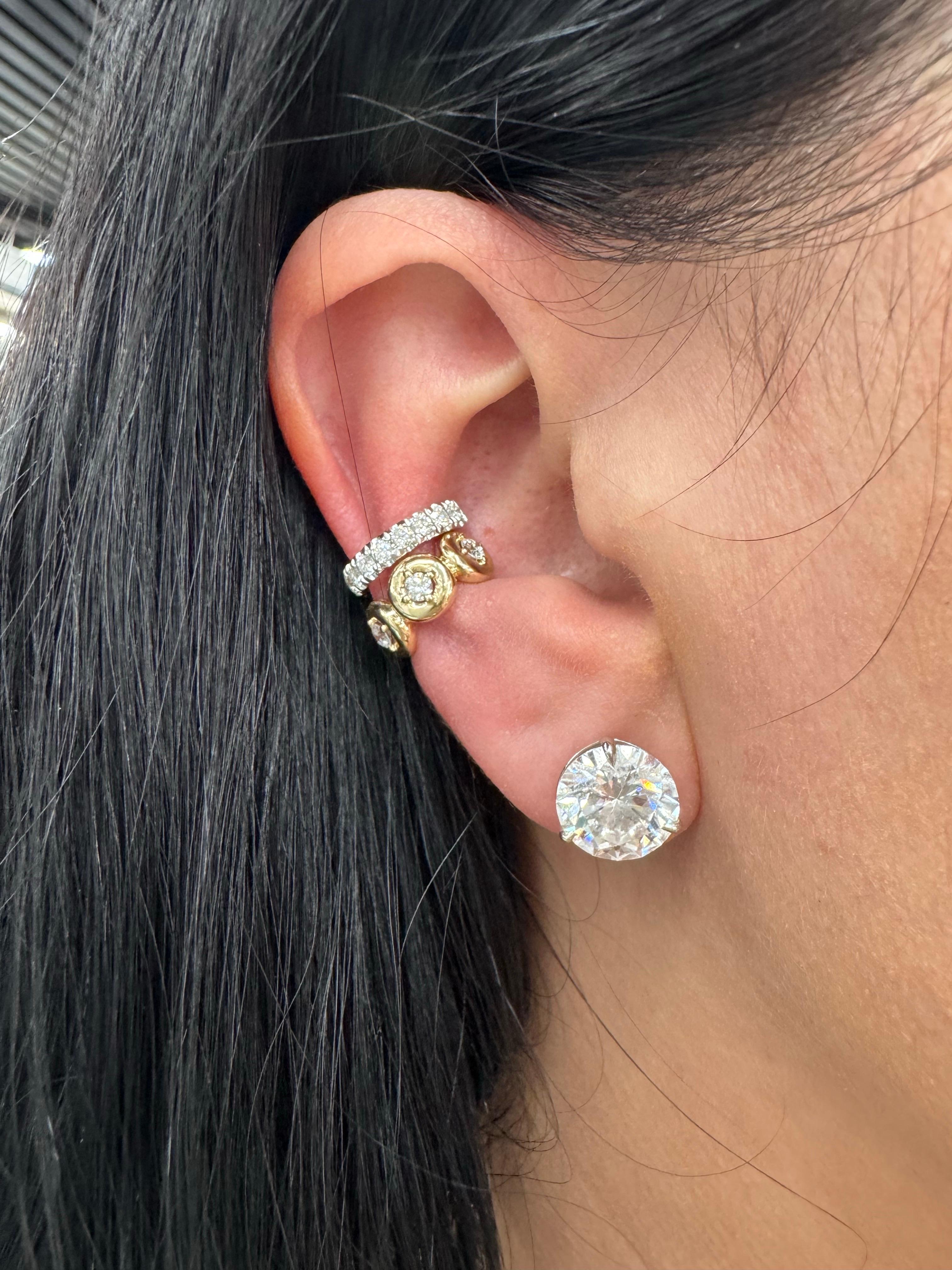Pendiente Puño Diamante 0,41 Quilates Oro Blanco 14 Kilates en Nuevo estado para la venta en New York, NY
