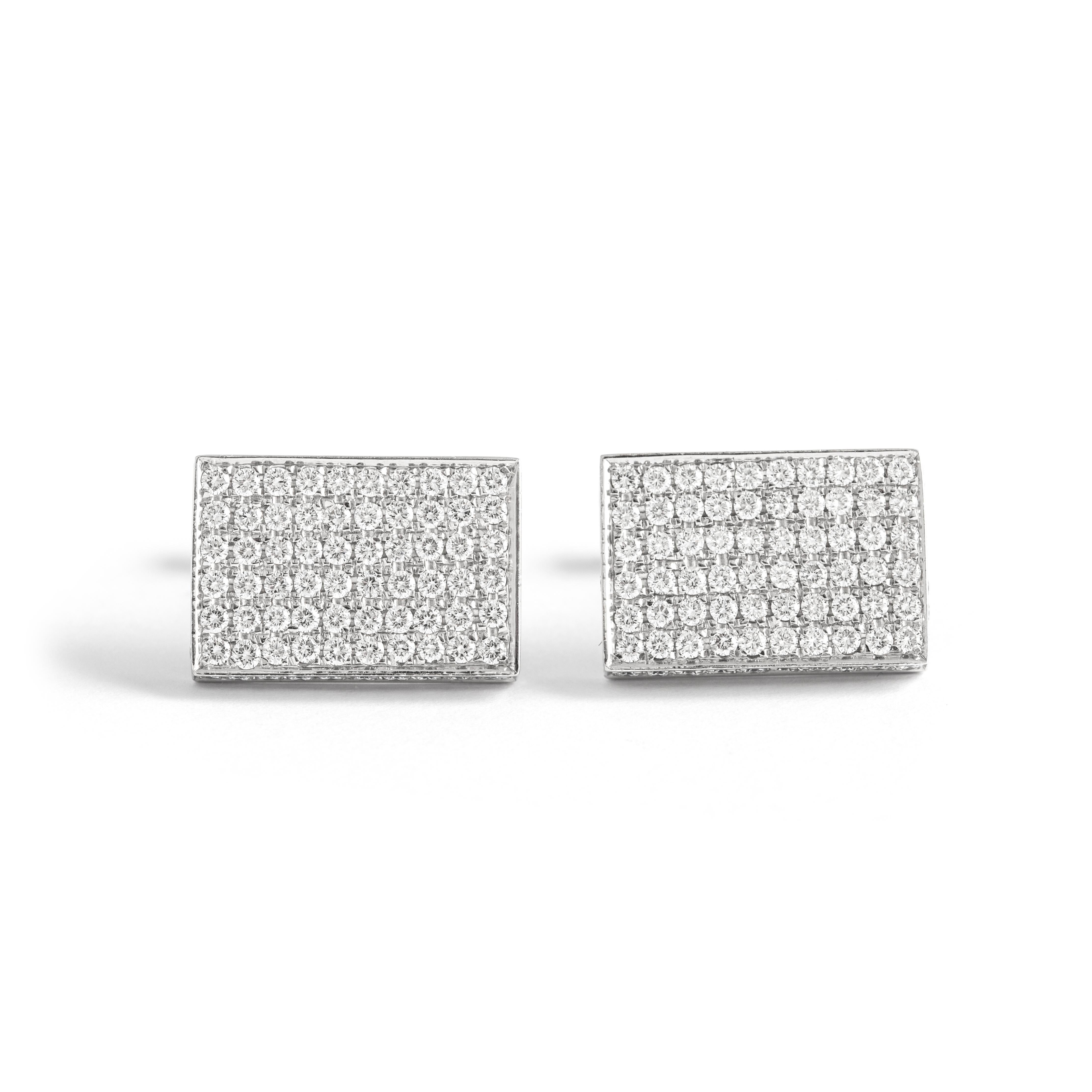 CUFFLINKS 
Gold 18KT  
Diamond 184-Bril.Cut-4,45ct H/SI1
Weight: 18,80 grams.