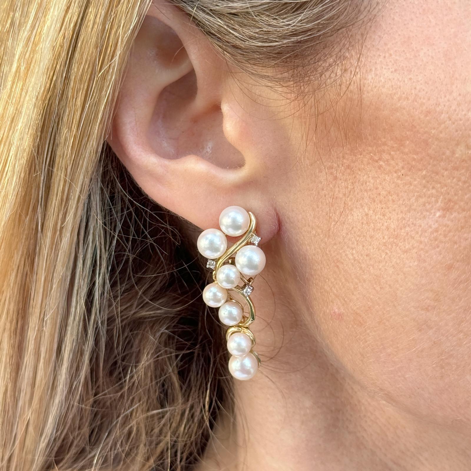Round Cut Diamond & Cultured Pearl Vintage Drop Lever-Back Earrings For Sale
