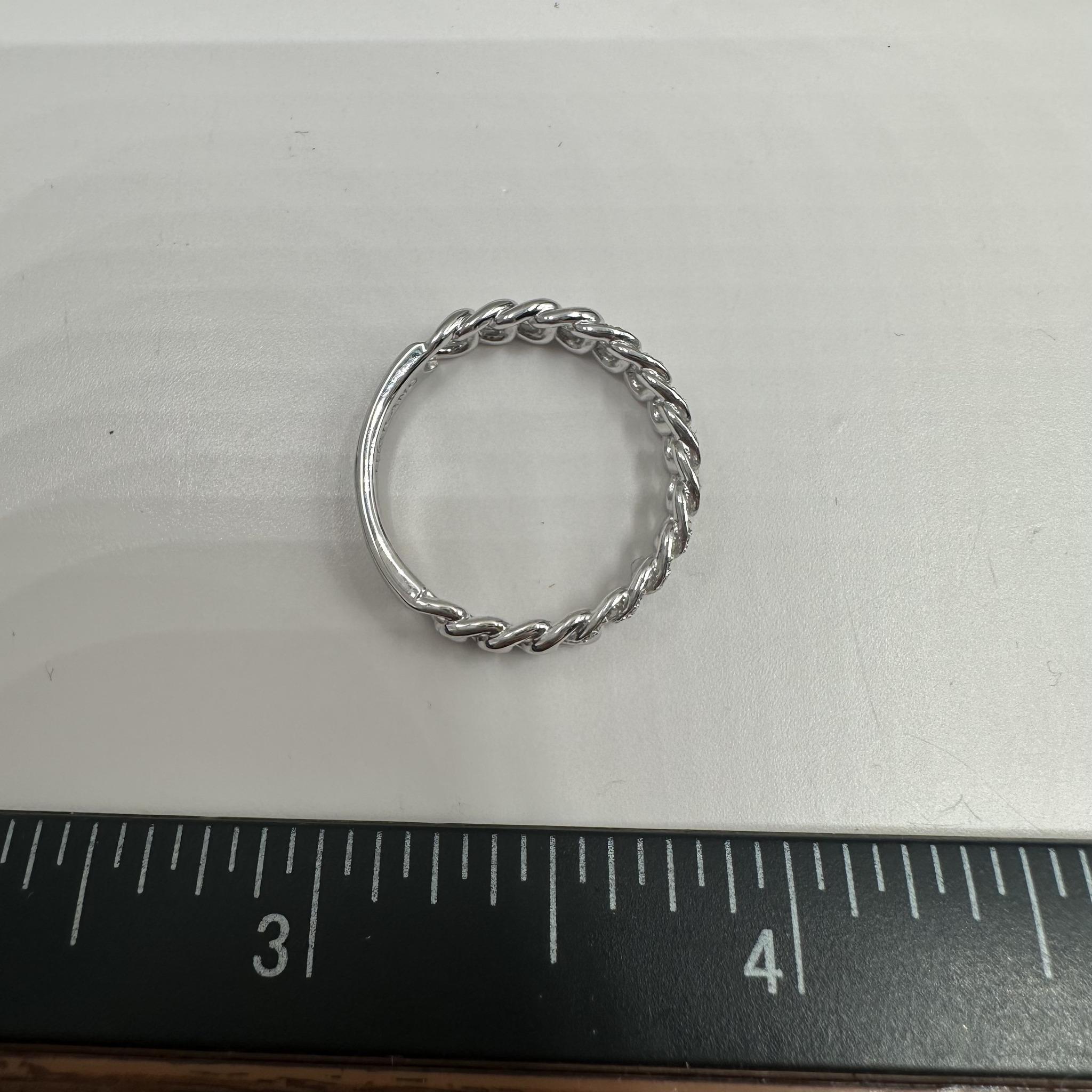 Bague Diamond Curb Link en argent - 0.15ctw, Taille 7, Nouvel état Pour femmes en vente