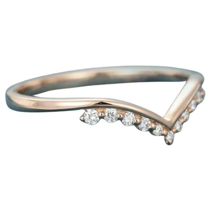 Alliance à chevrons en or massif 10 carats avec diamants courbés pour femmes