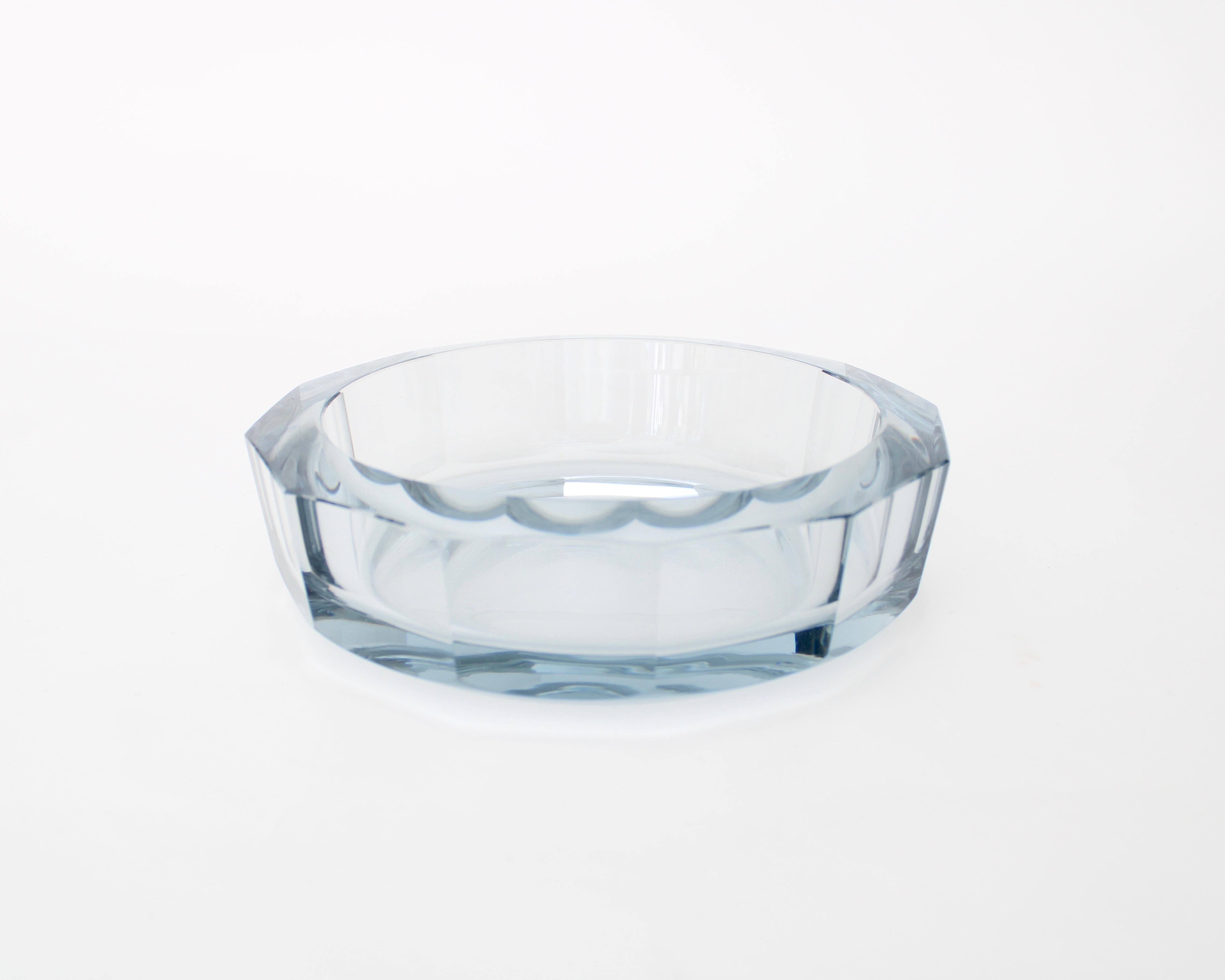 Mid-Century Modern Diamond Cut Glass Dish by Strömberg Sweden Designed by Aste Stromberg circa 1950