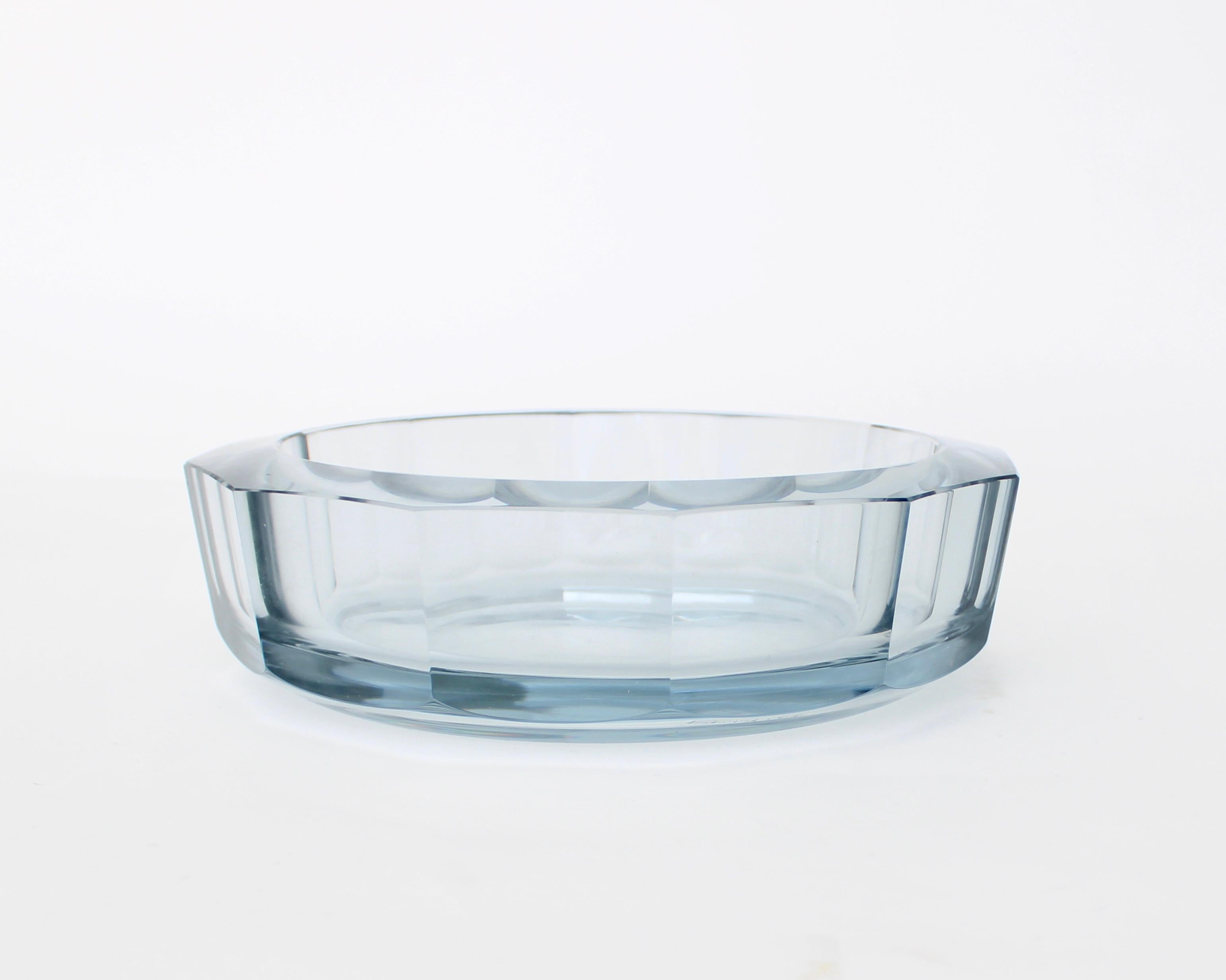 Diamond Cut Glass Dish by Strömberg Sweden Designed by Aste Stromberg circa 1950 1
