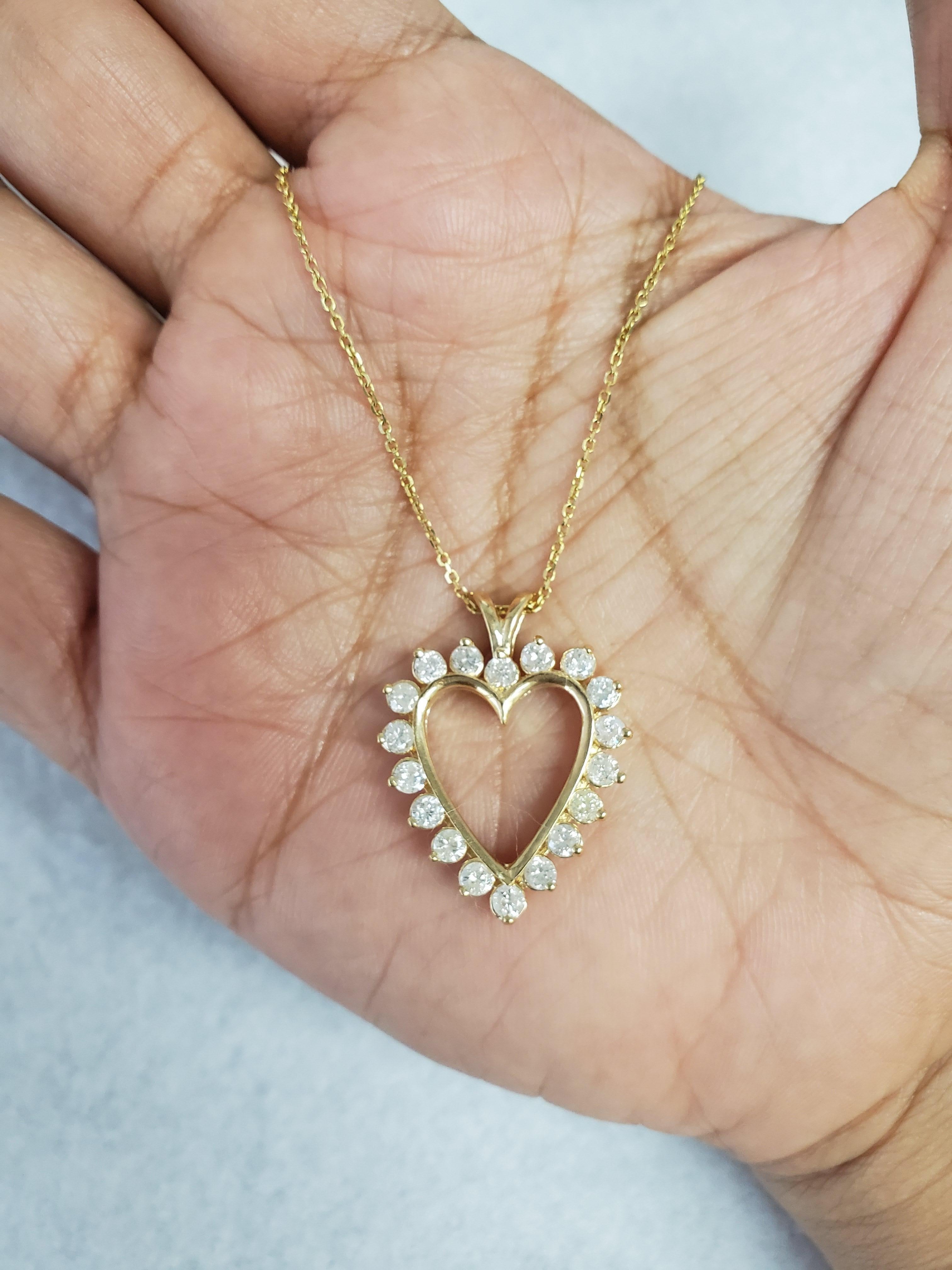 Collar Corazón Recorte Diamante 1.37cttw Oro Amarillo 14k en Nuevo estado para la venta en Sugar Land, TX