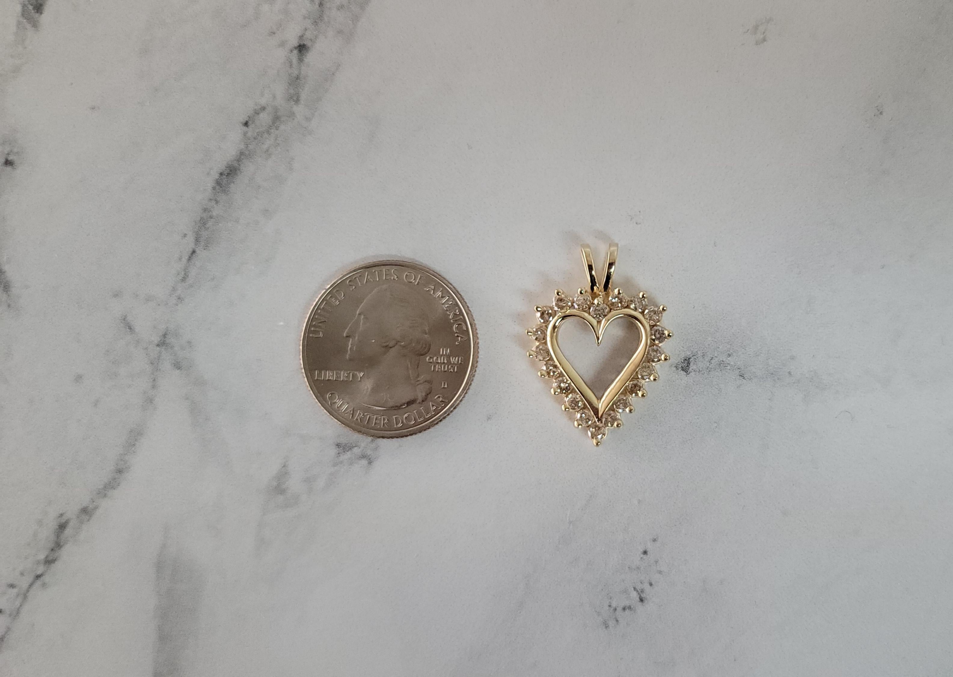 Diamond Cutout Heart Necklace 14k Yellow Gold In New Condition For Sale In Sugar Land, TX