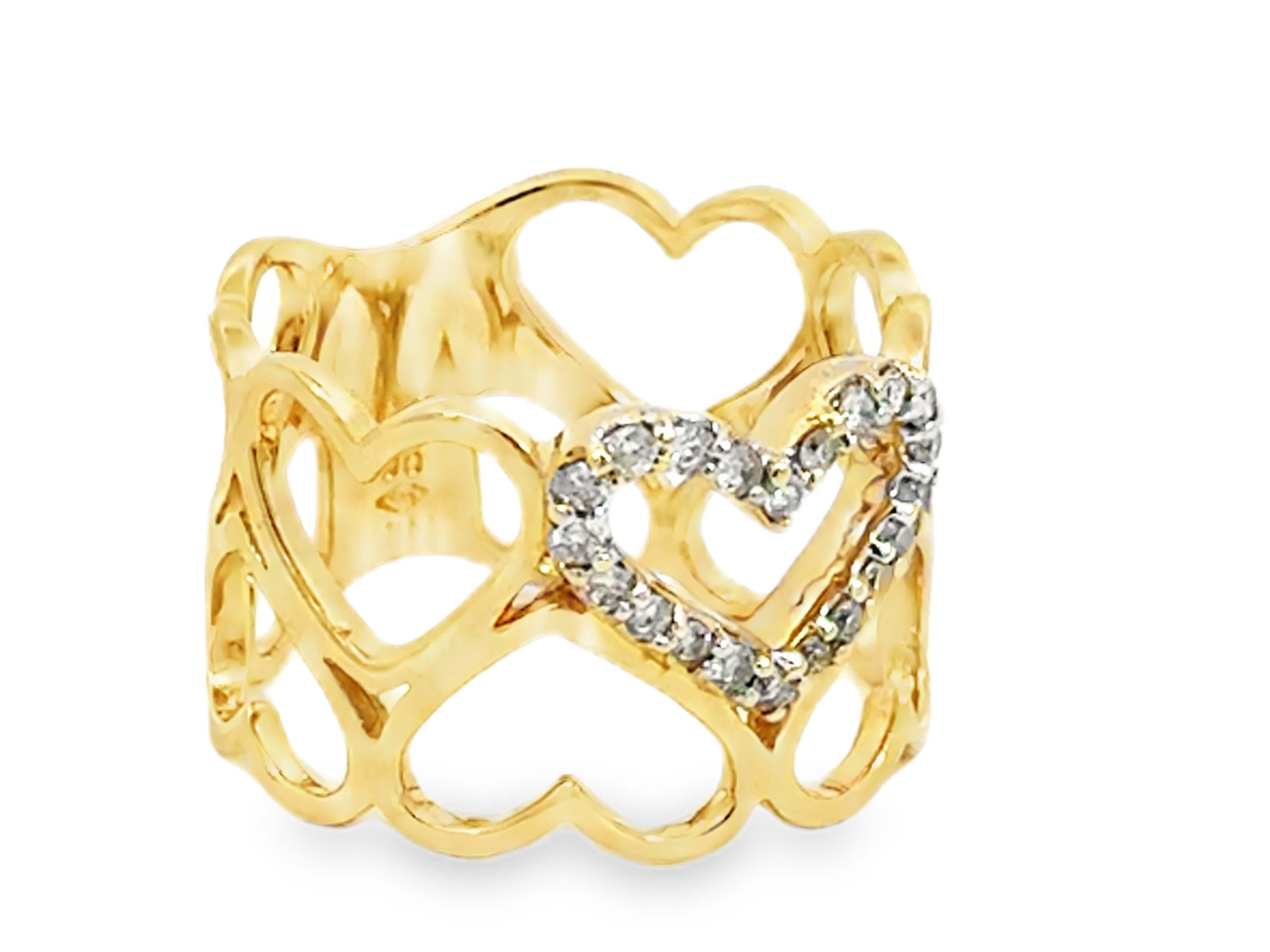 Anillo de oro amarillo de 14 quilates con corte de diamante en forma de corazón Corte brillante en venta