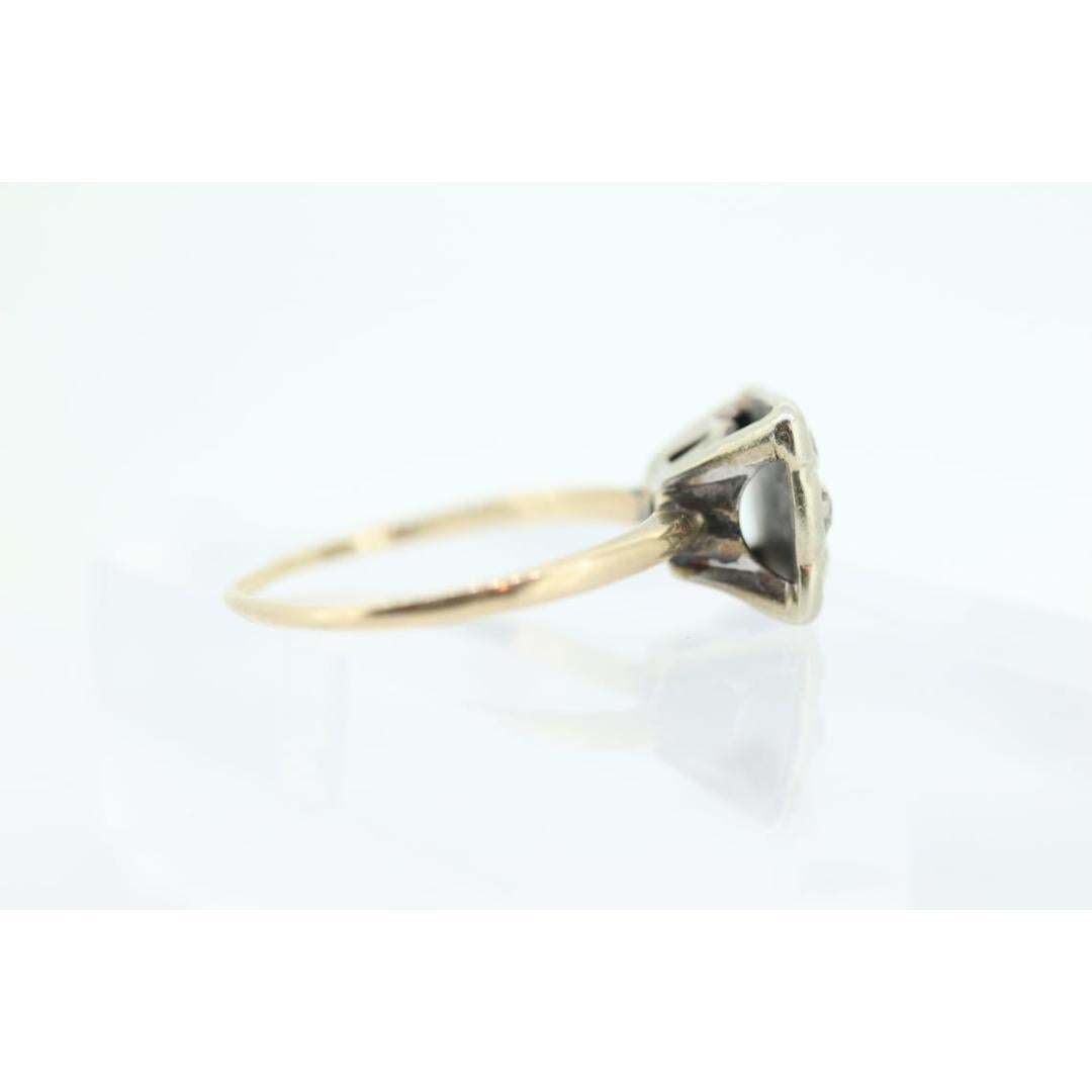 Diamant Gänseblümchen-Cluster auf Ring erhöht. 10k Art Deco Diamant Pave Quadratischer Diamant im Angebot 3