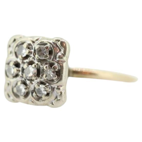 Diamant Gänseblümchen-Cluster auf Ring erhöht. 10k Art Deco Diamant Pave Quadratischer Diamant im Angebot