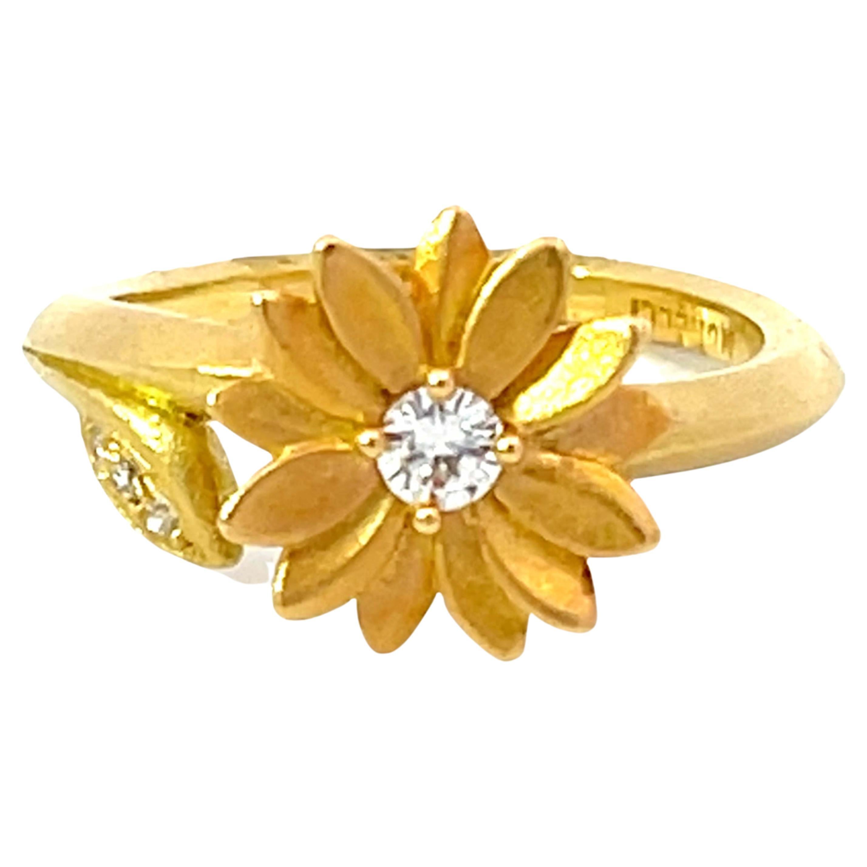 Diamond Daisy Flower Matte Ring in 18k Yellow Gold For Sale