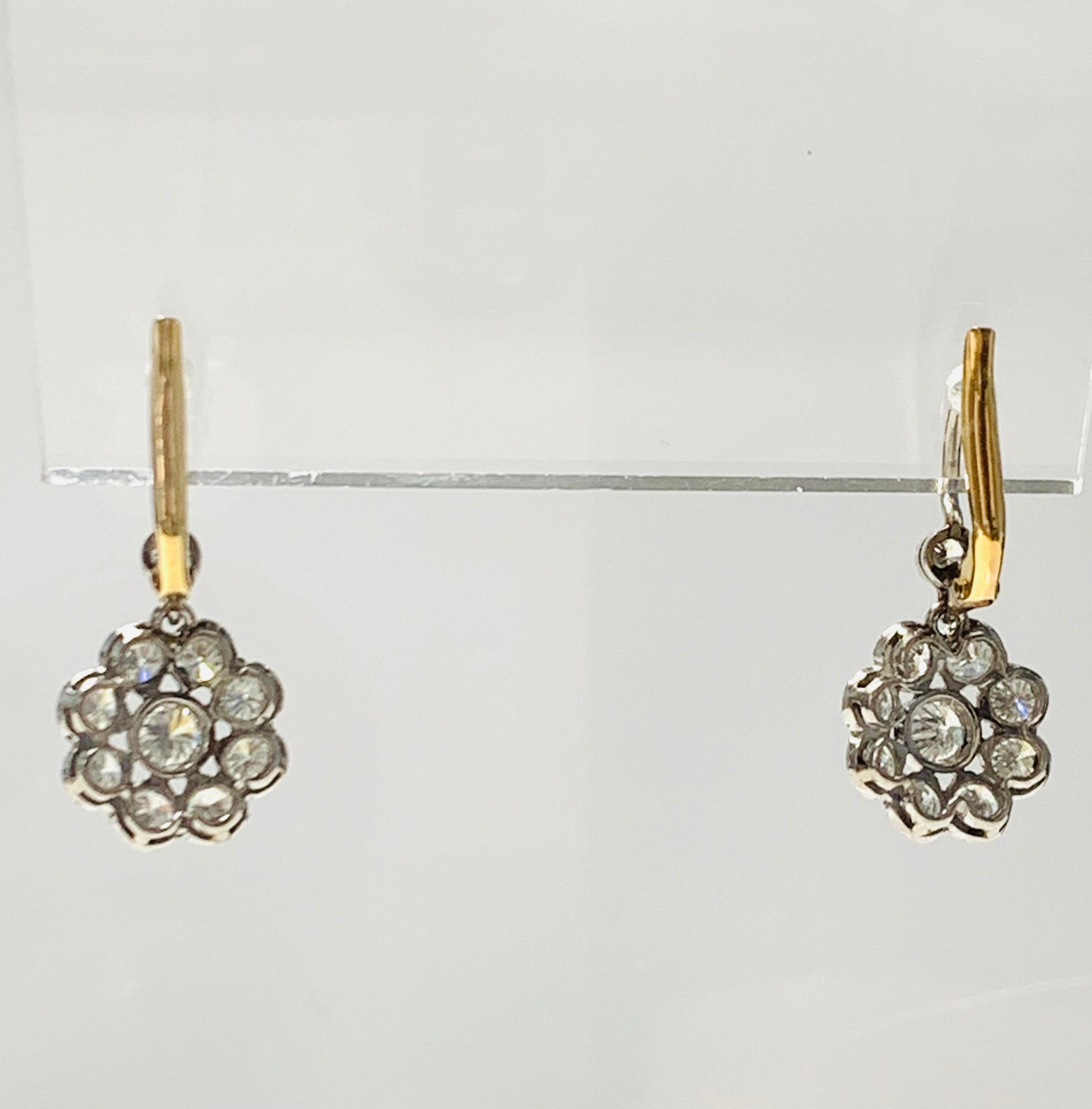 Diamond Dangle Earring in Platinum and 18k Gold For Sale 3