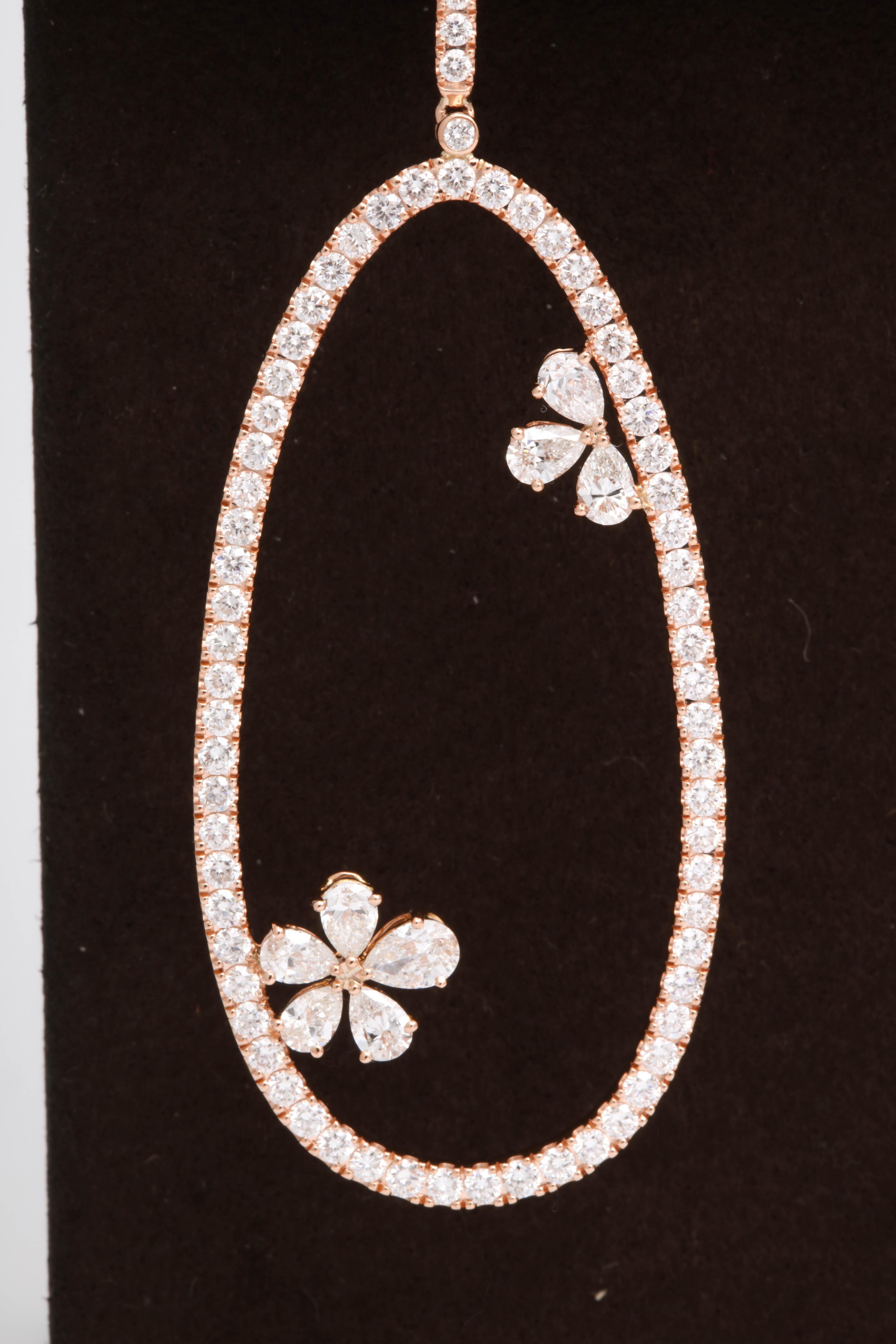 Diamond Dangle Earring with Flowers Rose Gold In New Condition In New York, NY