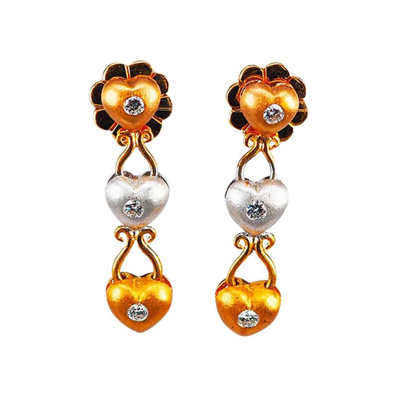 Diamond Dangle Earrings 18 Karat Yellow Gold For Sale