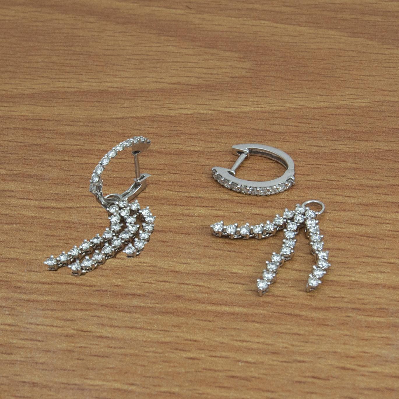 Round Cut Diamond Dangle Earrings 18 Karat For Sale