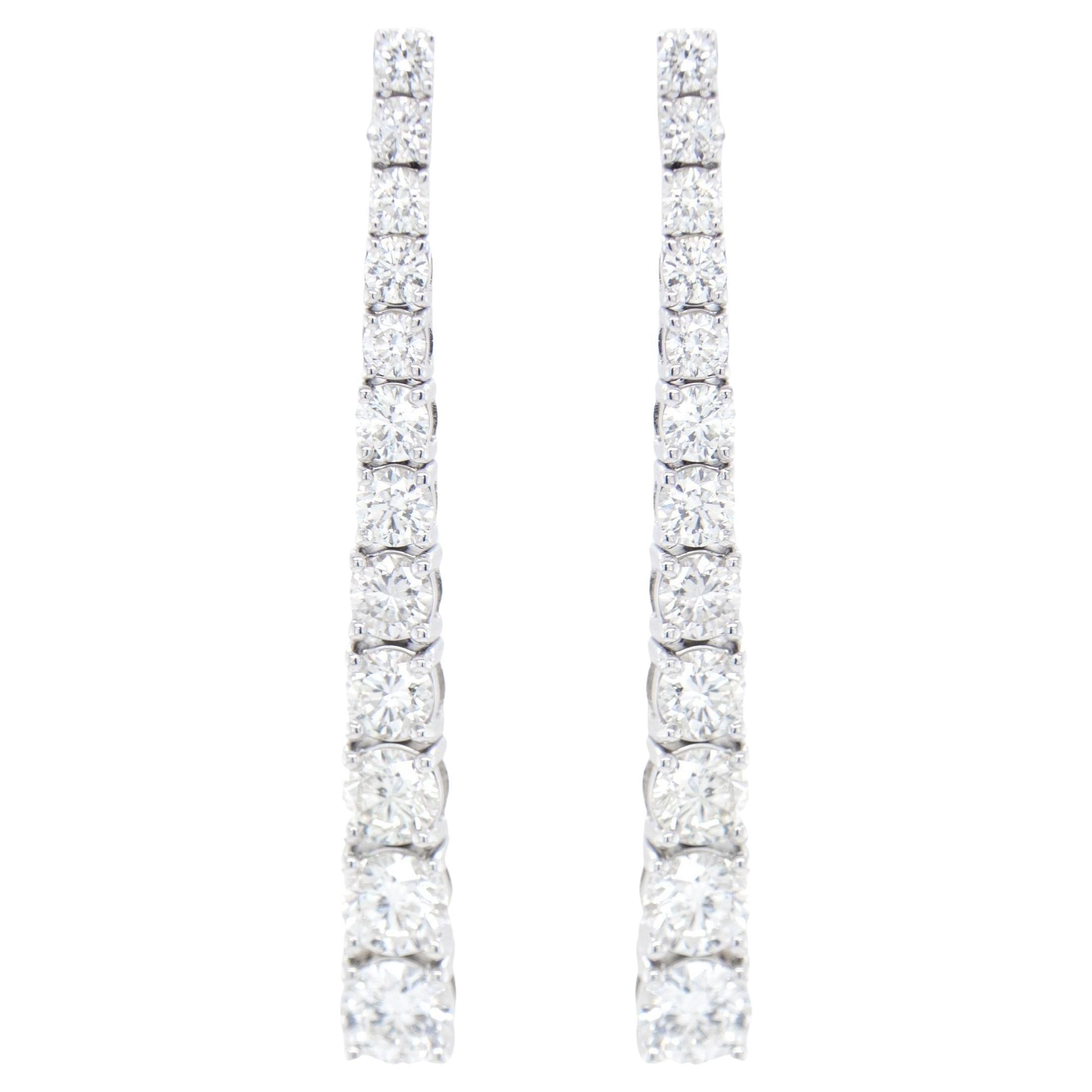 Diamond Dangle Earrings 2.27 Carats 18K White Gold For Sale