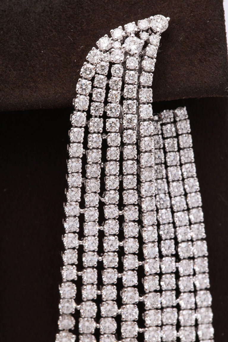 Diamond Dangle Earrings For Sale at 1stDibs