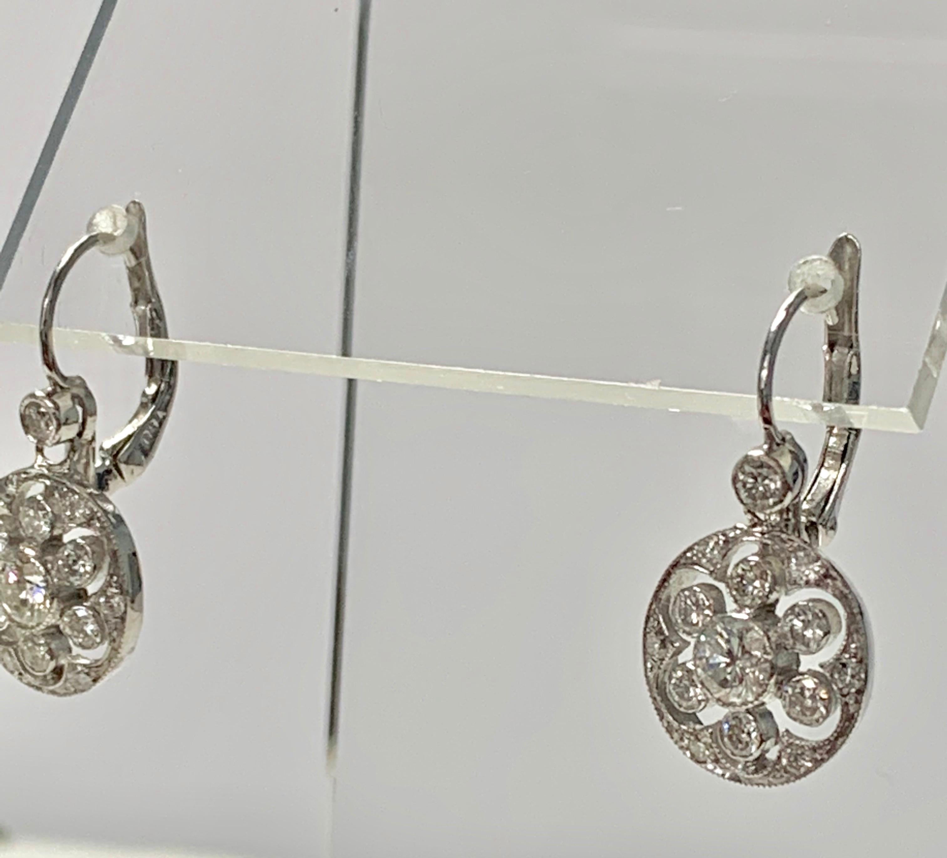 Diamond Dangle Earrings in 18k White Gold For Sale 2