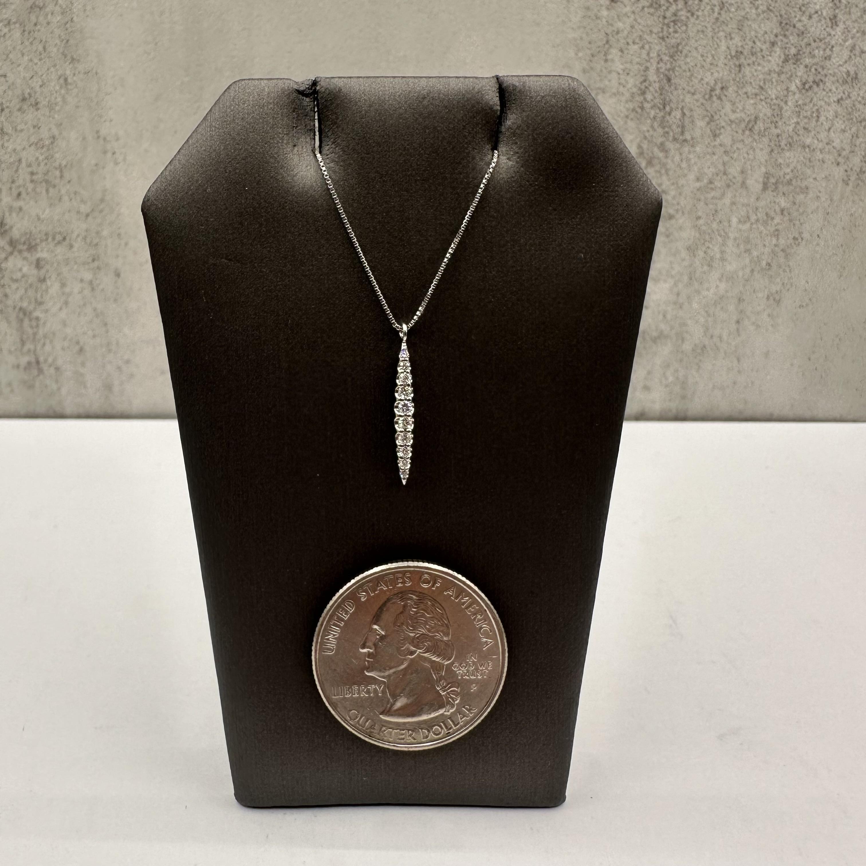 Diamond Dangle Necklace in Platinum – 0.10ctw GH SI Diamonds, Adjustable Length In New Condition In West Hempstead, NY